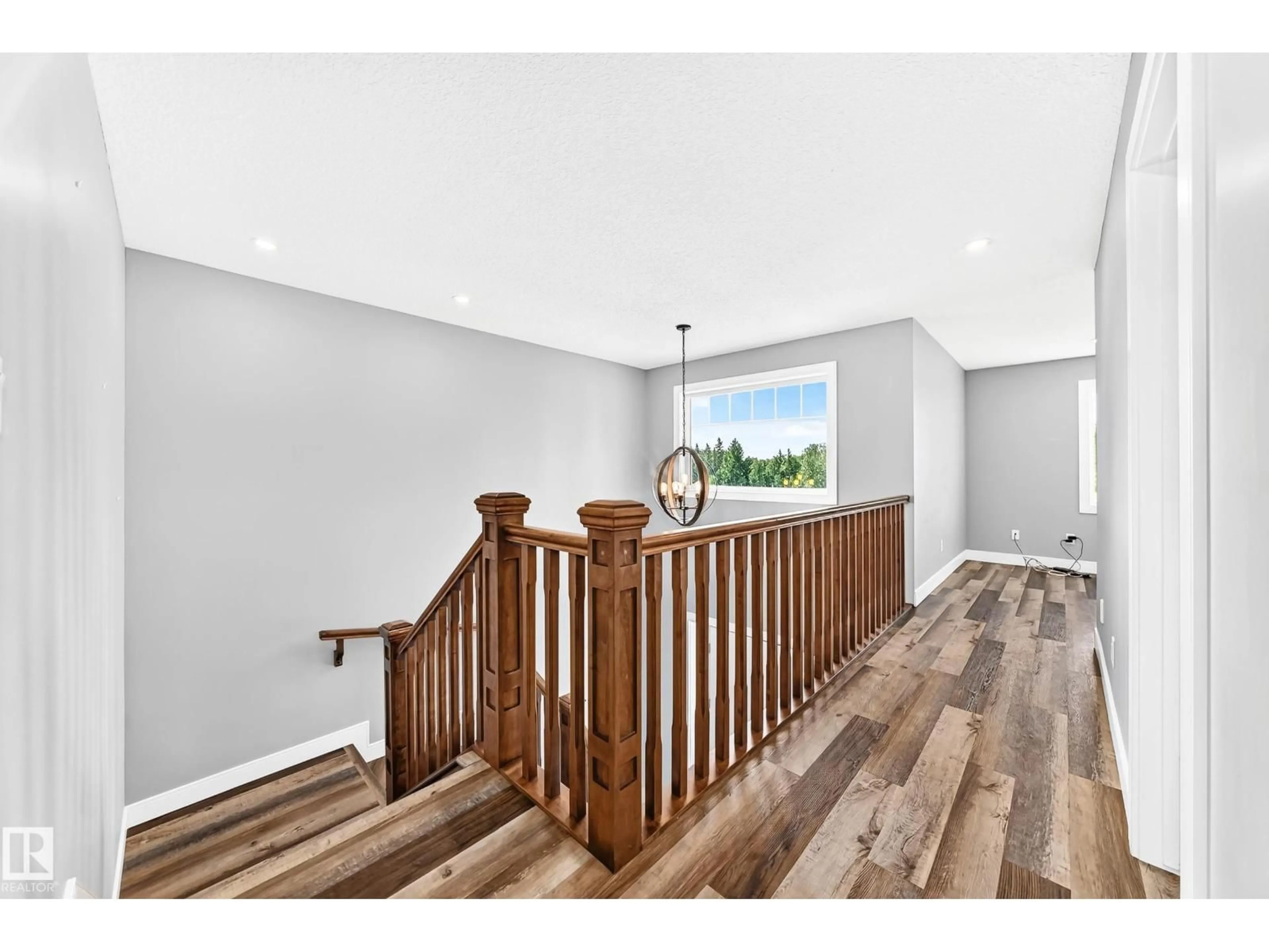 Indoor entryway for 1226 TWP ROAD 540, Rural Parkland County Alberta T7Y0H8