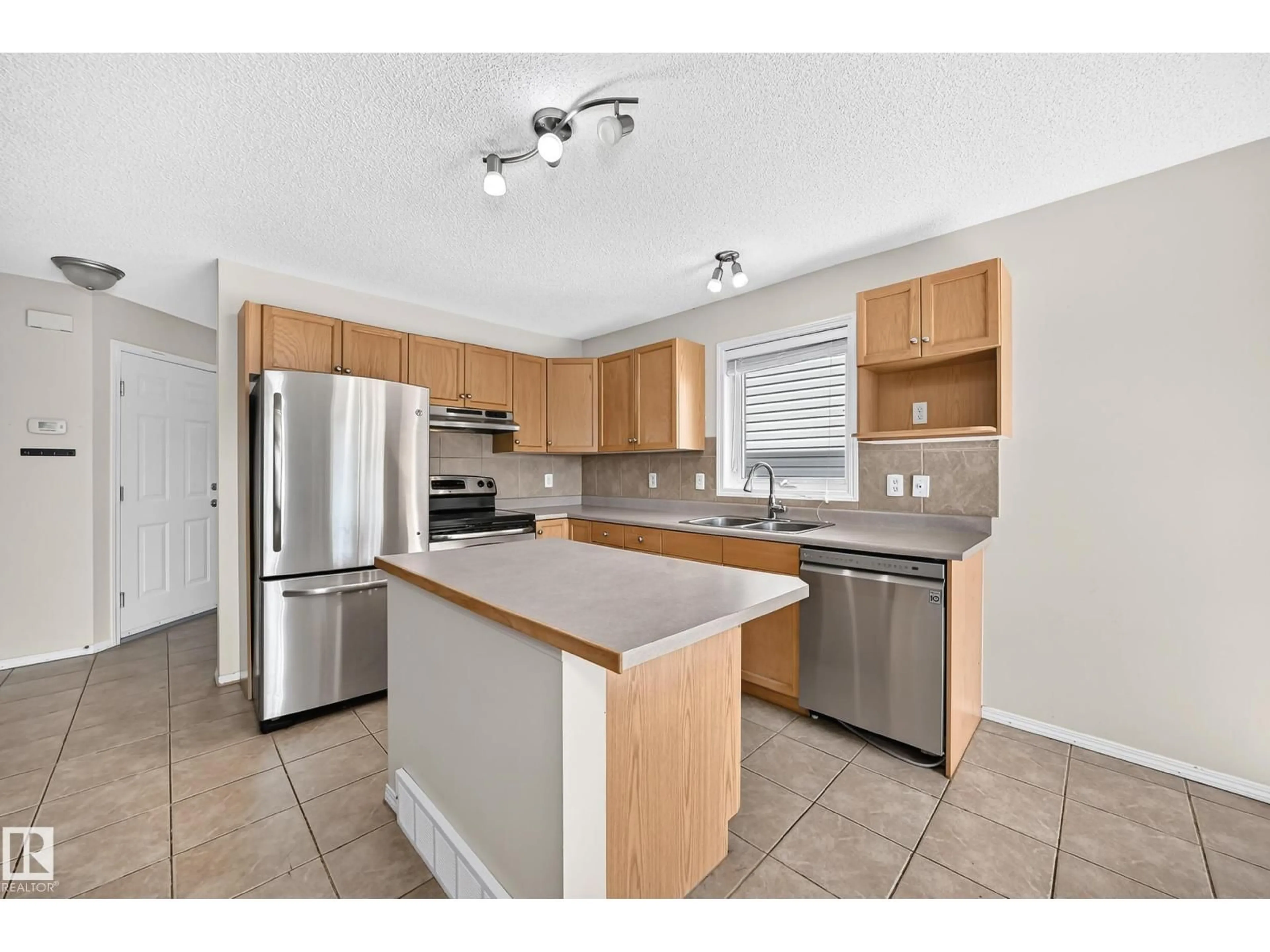 Standard kitchen, unknown for #5 - 13403 CUMBERLAND RD, Edmonton Alberta T6V1P9