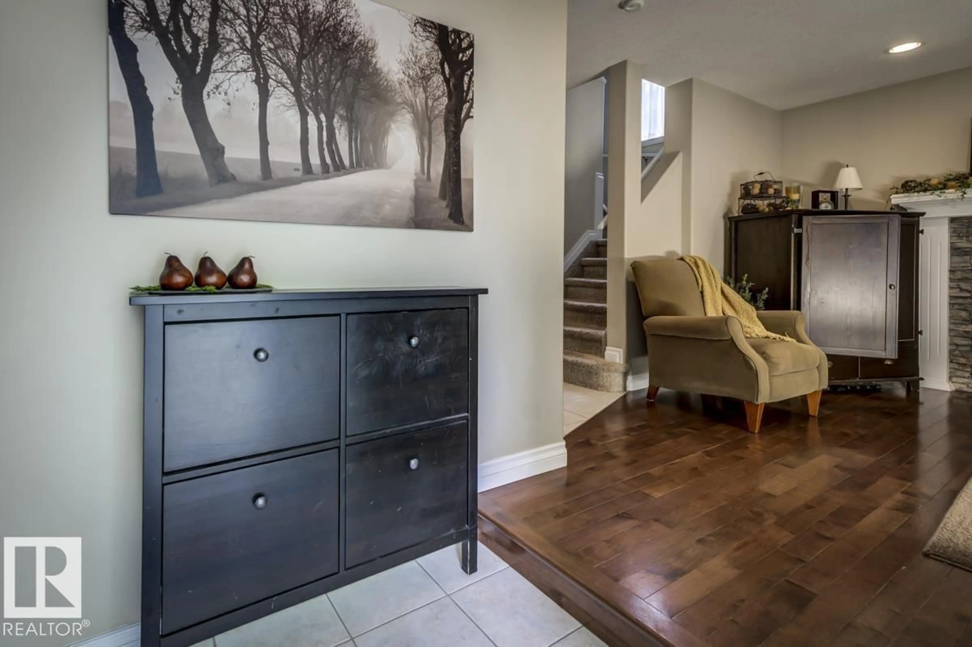Indoor entryway for NW - 11522 93 ST, Edmonton Alberta T5C0Z2