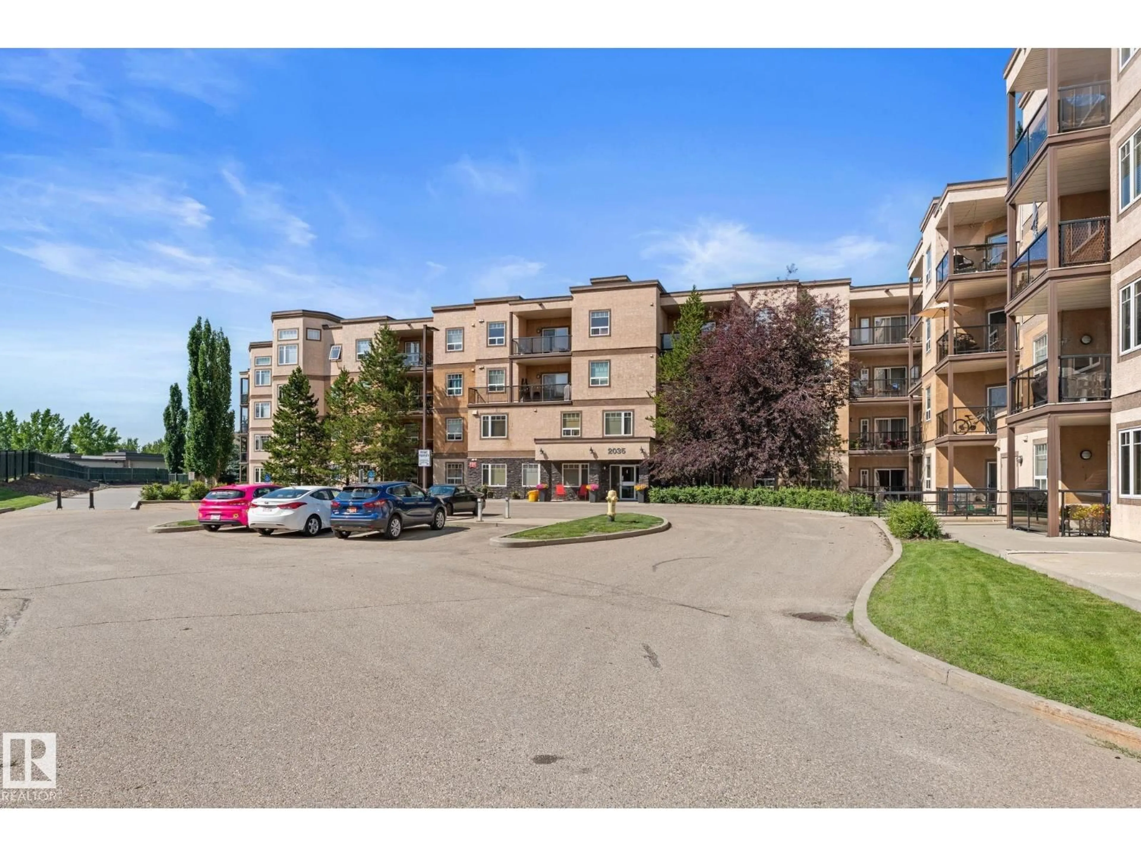 A pic from outside/outdoor area/front of a property/back of a property/a pic from drone, unknown for 419 - 2035 GRANTHAM CO, Edmonton Alberta T5T3X4