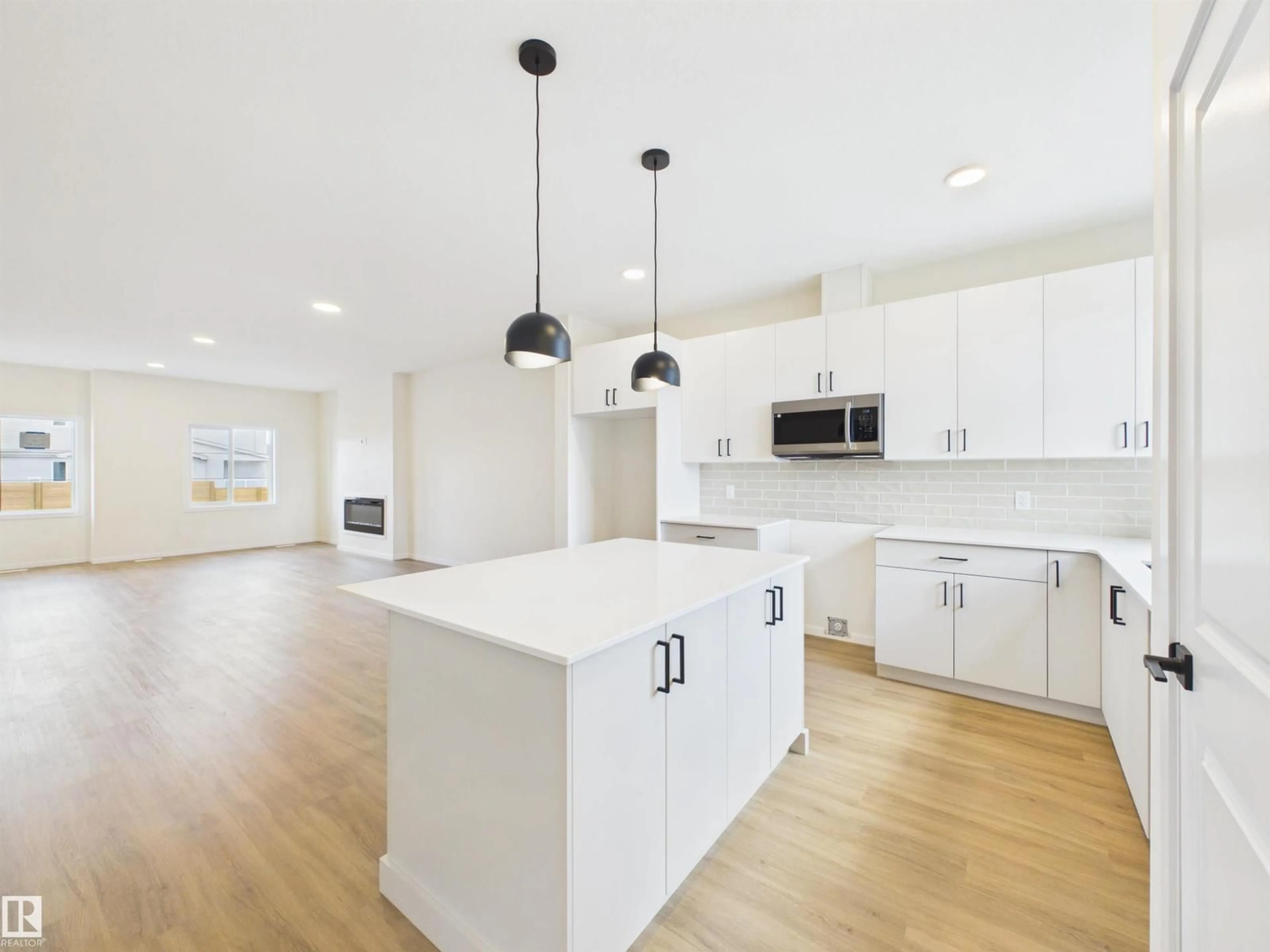 Open concept kitchen, unknown for 1096 MCLEOD AV, Spruce Grove Alberta T7X4G8
