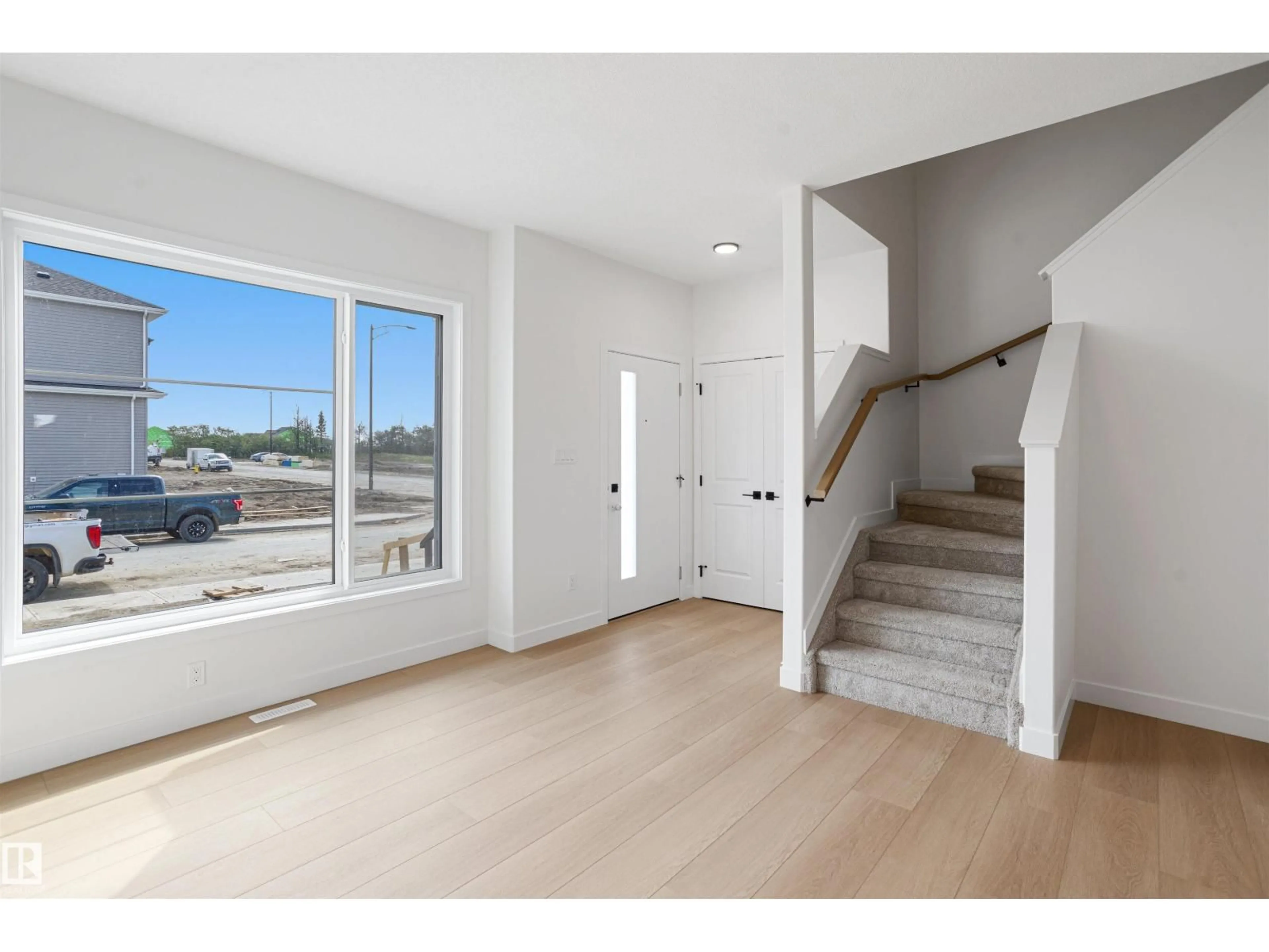 Unknown for NW - 1508 209 ST, Edmonton Alberta T6M3N8
