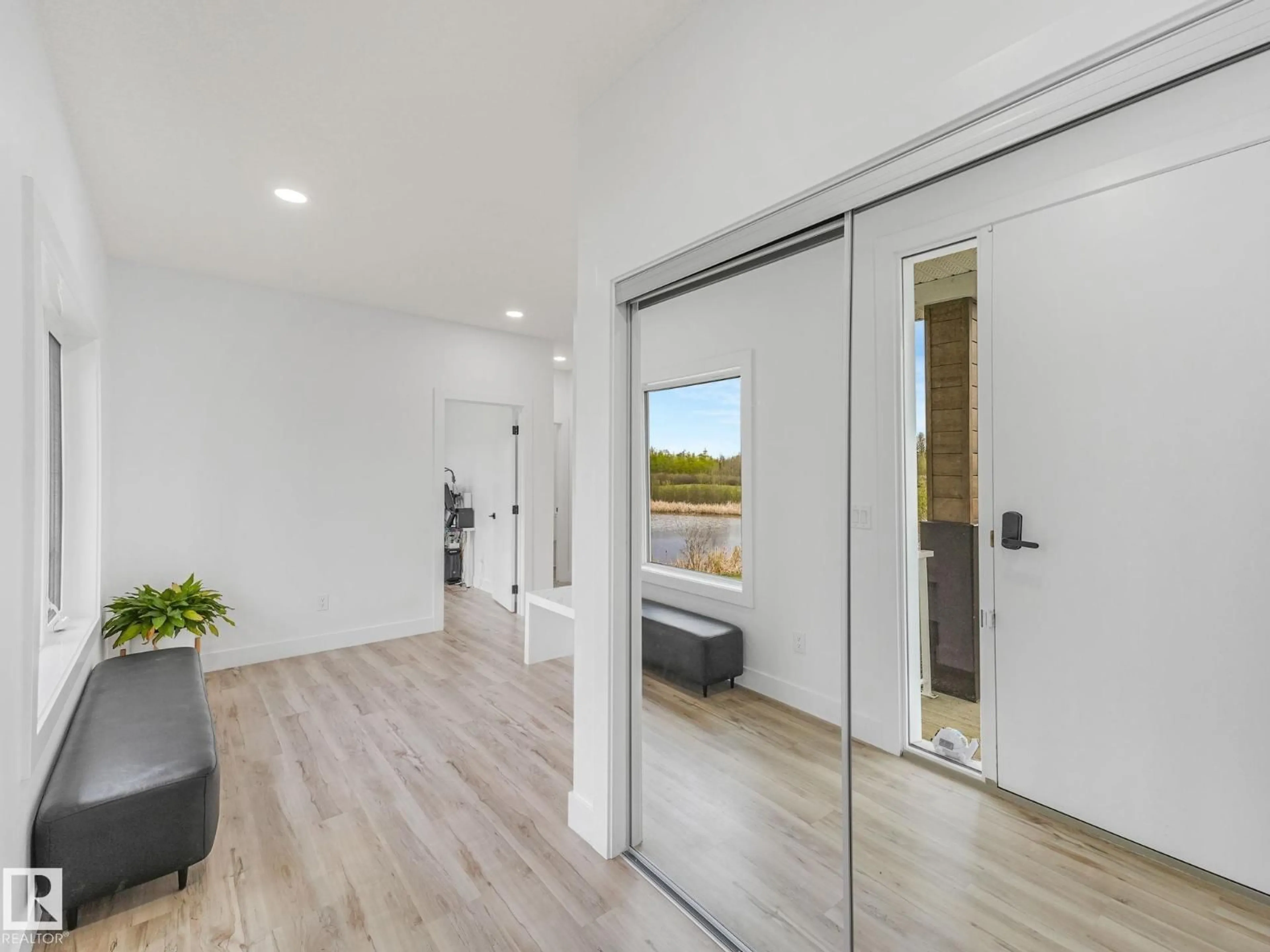 Indoor entryway for 60 23412 TWP RD 505, Rural Leduc County Alberta T4X0S1