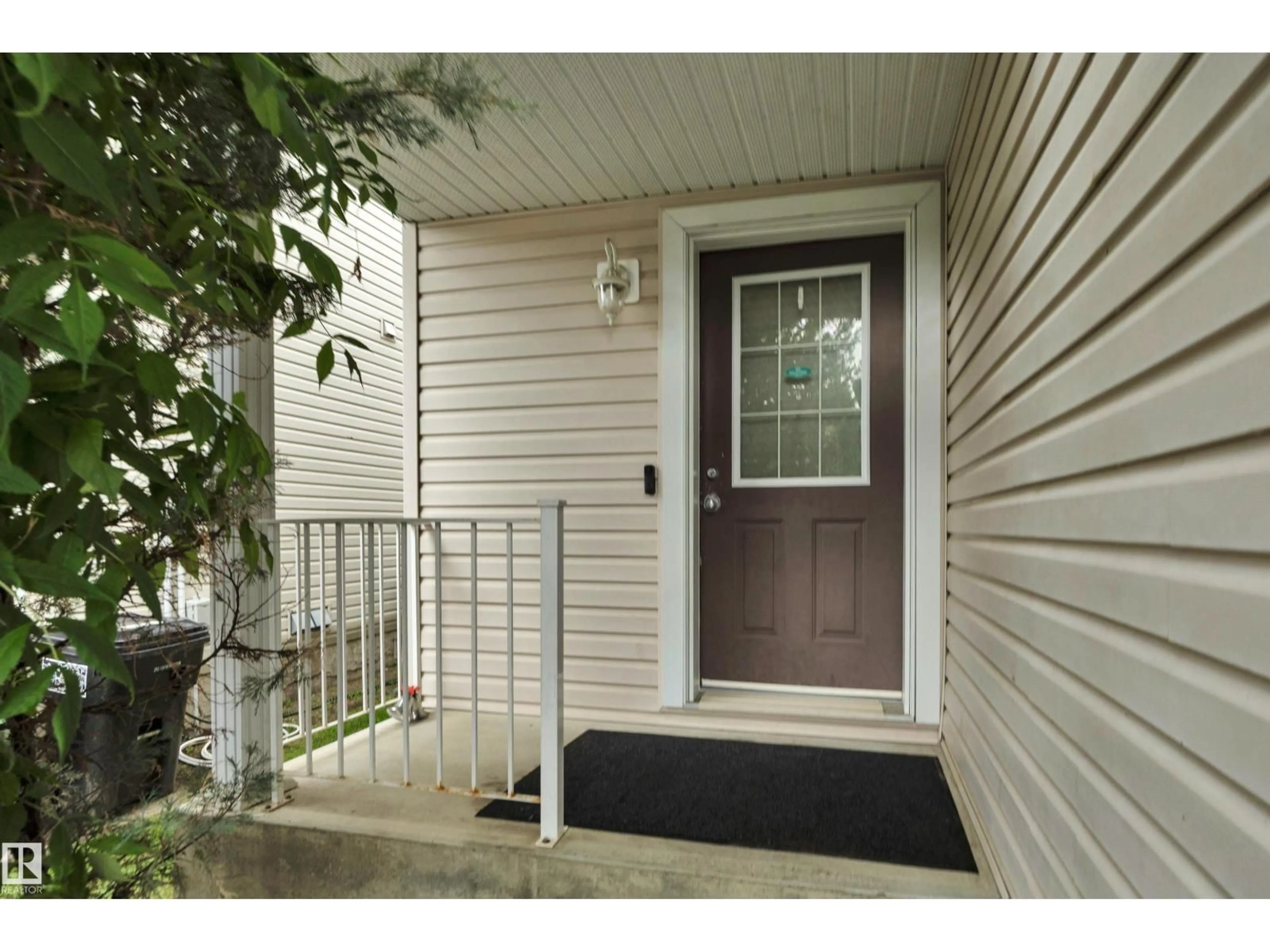 Indoor entryway for 287 - 82 MACEWAN DR, Edmonton Alberta T6W1T4