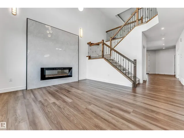 NW - 19420 25 AV, Edmonton 2
