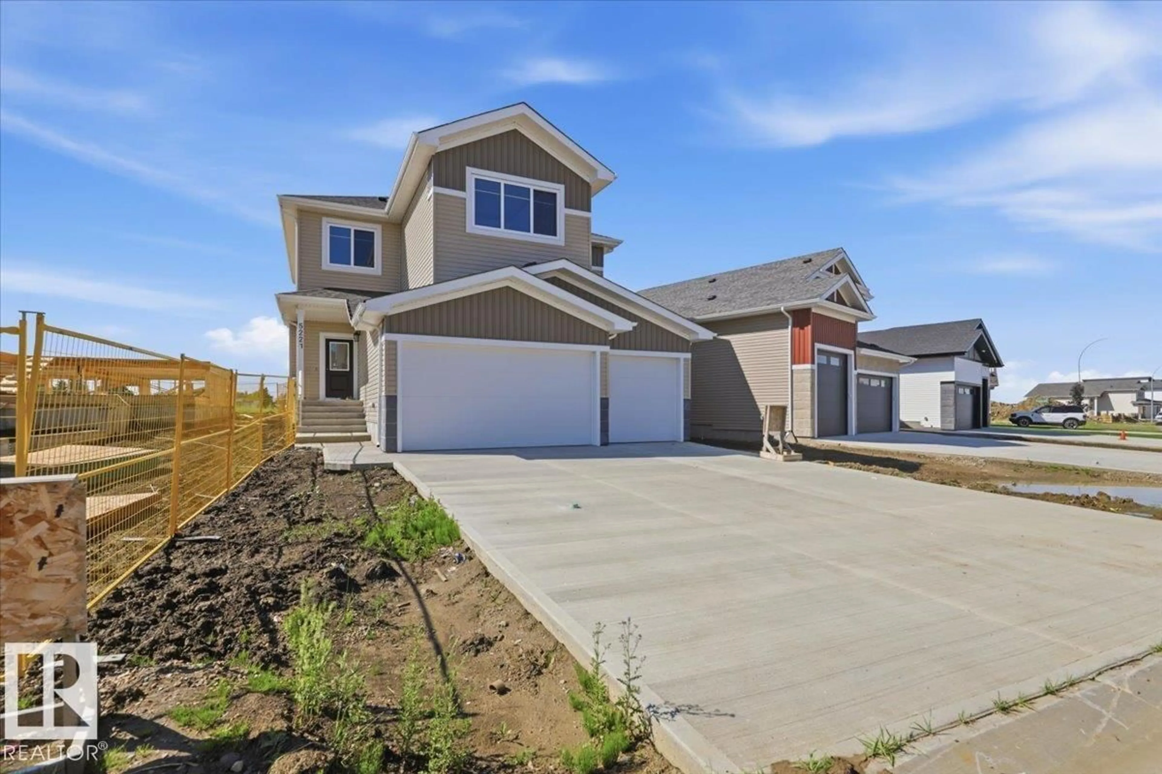 Home with vinyl exterior material, street for 5221 47 AVE, Calmar Alberta T0C0V0