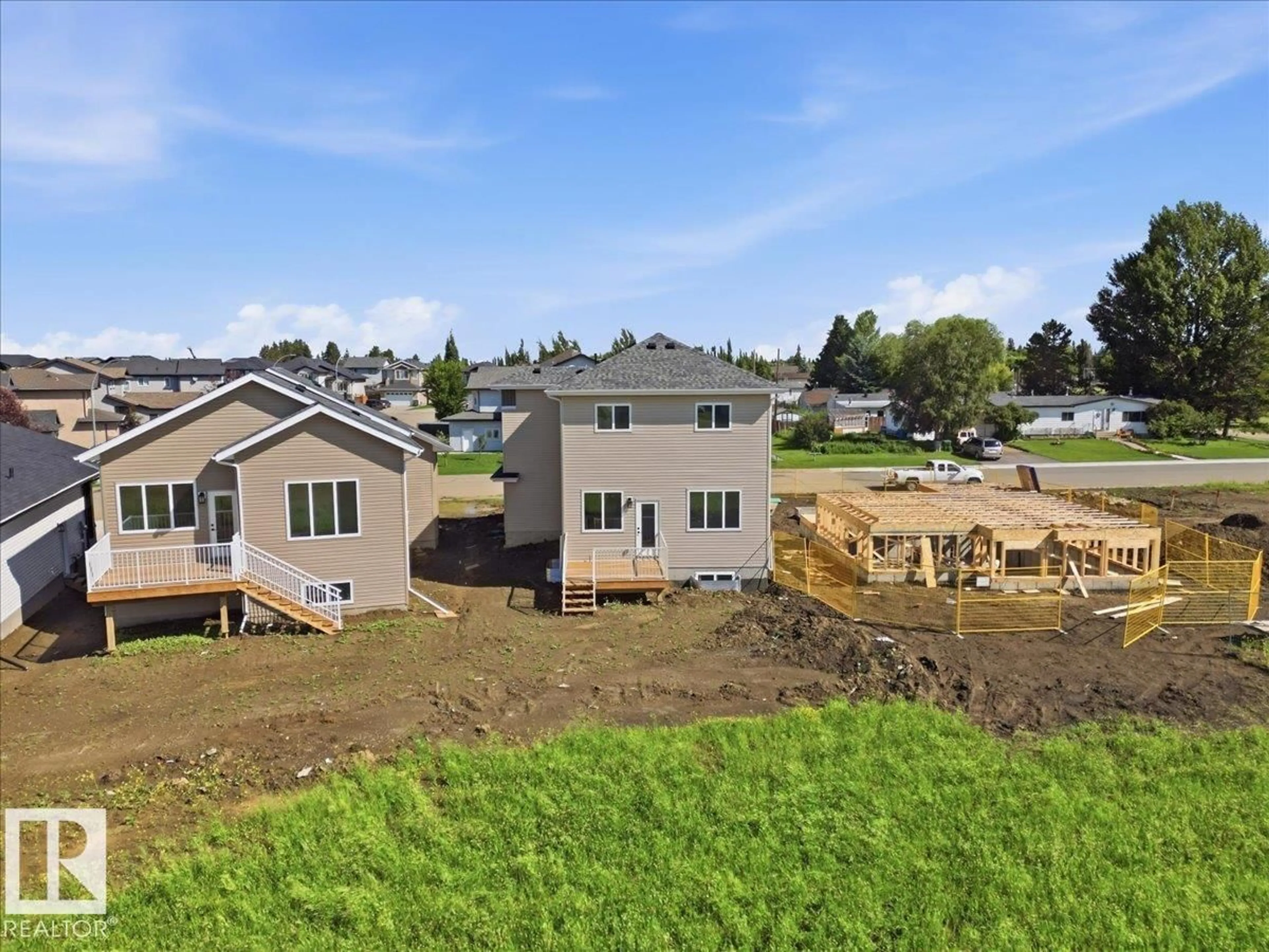 A pic from outside/outdoor area/front of a property/back of a property/a pic from drone, unknown for 5221 47 AVE, Calmar Alberta T0C0V0