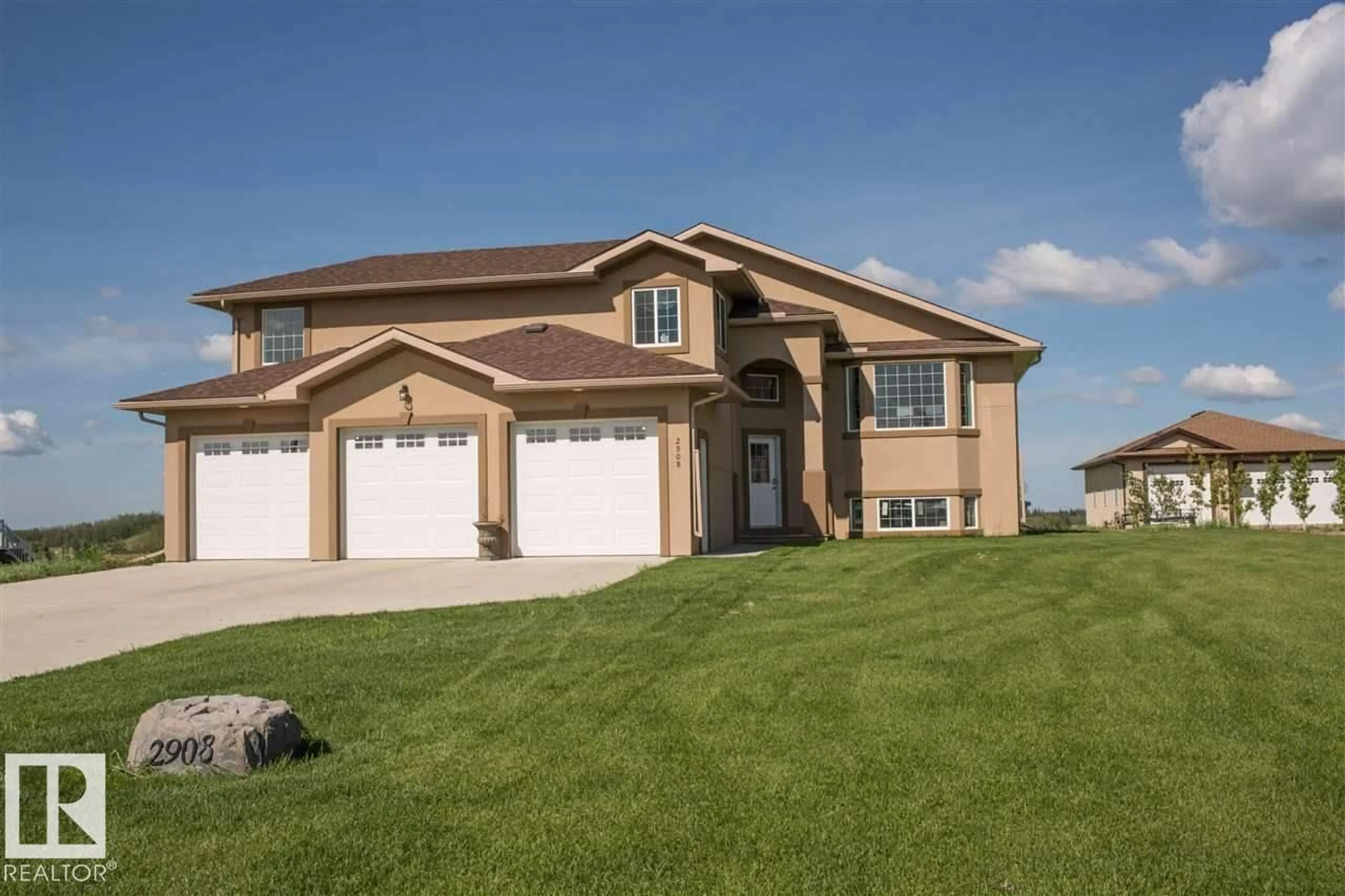 Home with vinyl exterior material, street for 2908 WAYNE WY, Cold Lake Alberta T9M1P8