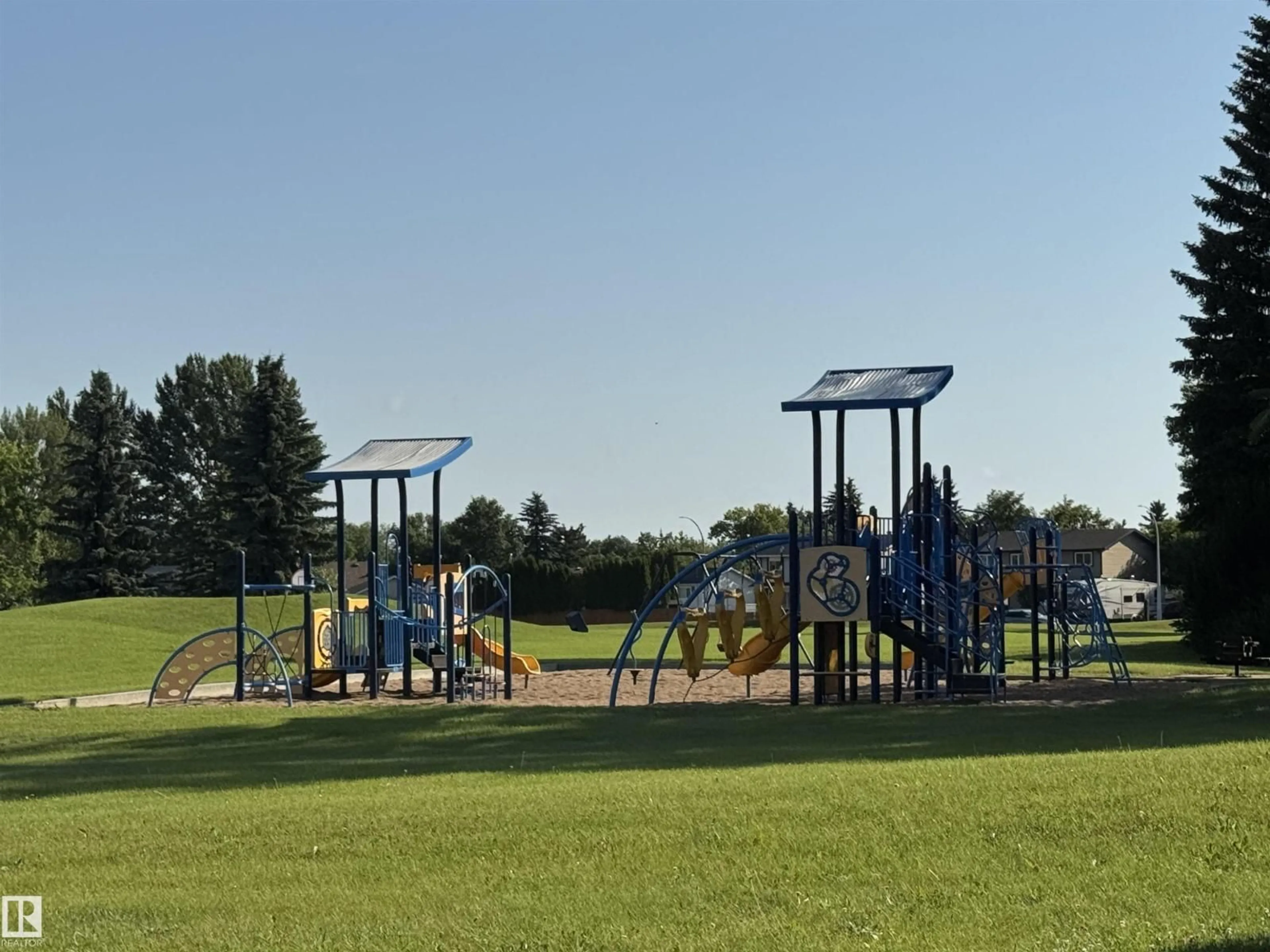 Blurry image for 9209 80 ST, Fort Saskatchewan Alberta T8L3R3