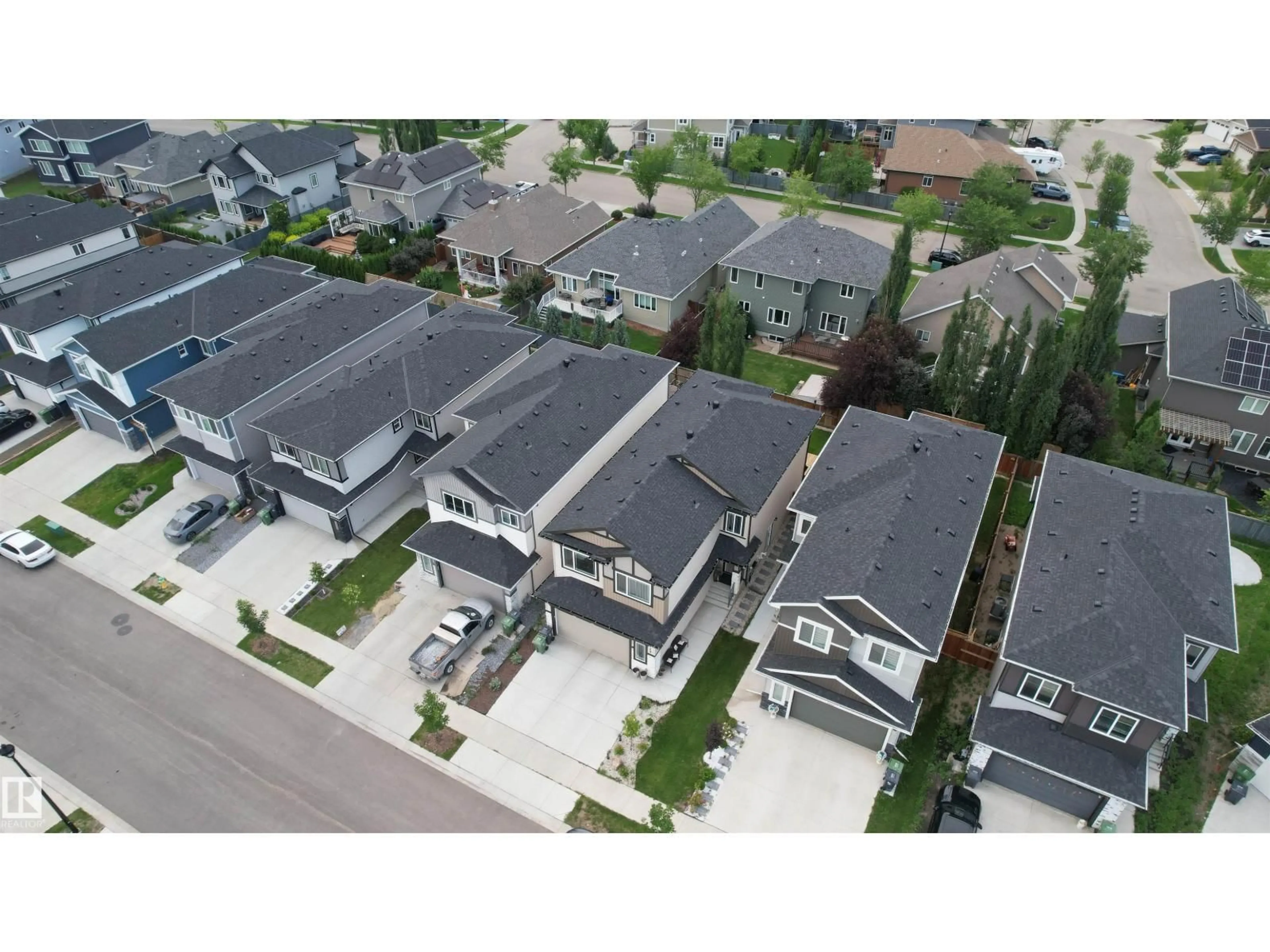 A pic from outside/outdoor area/front of a property/back of a property/a pic from drone, street for 3227 PELERIN CR, Beaumont Alberta T4X2Z1