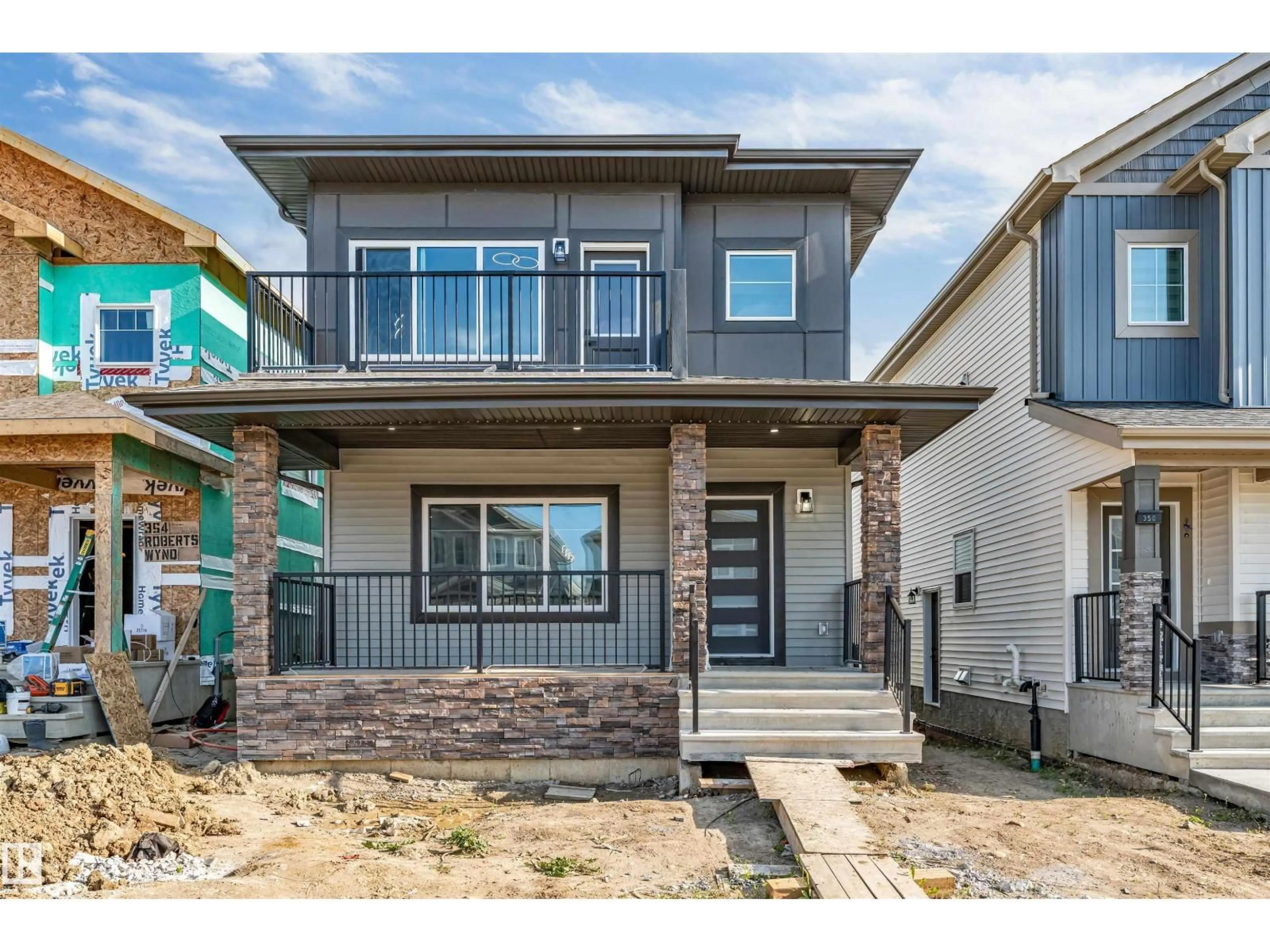 Home with vinyl exterior material, street for 352 ROBERTS WD, Leduc Alberta T9E1P8