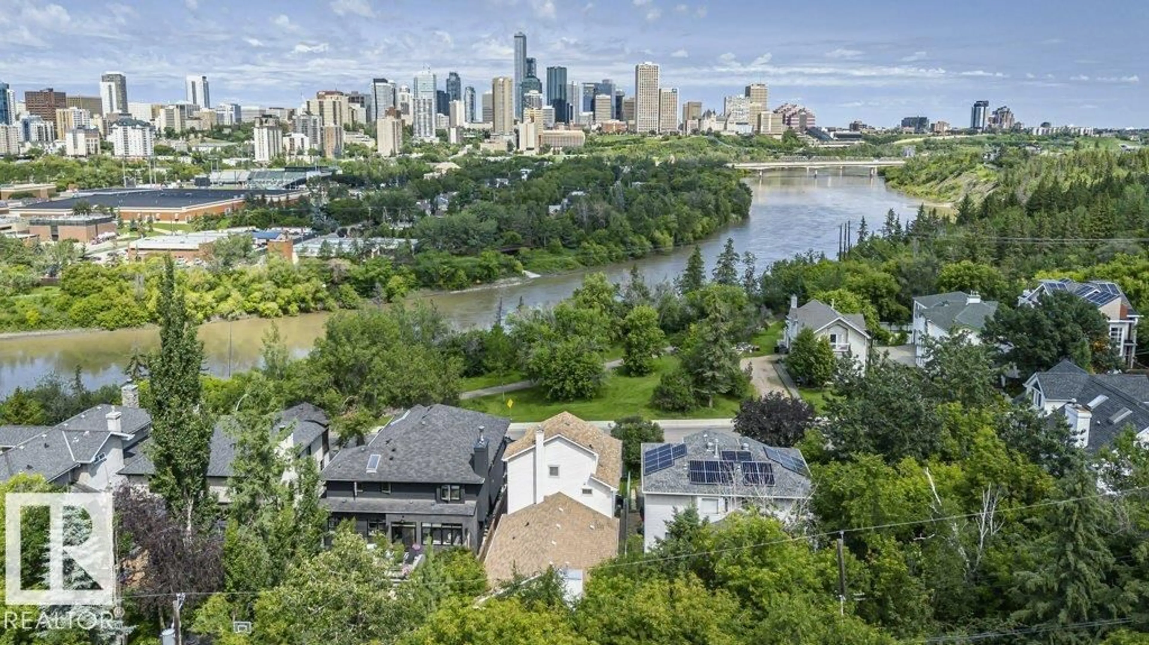 A pic from outside/outdoor area/front of a property/back of a property/a pic from drone, city buildings view from balcony for 10057 91 AV, Edmonton Alberta T6E2T9