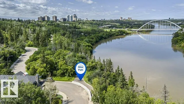 10057 91 AV, Edmonton 5