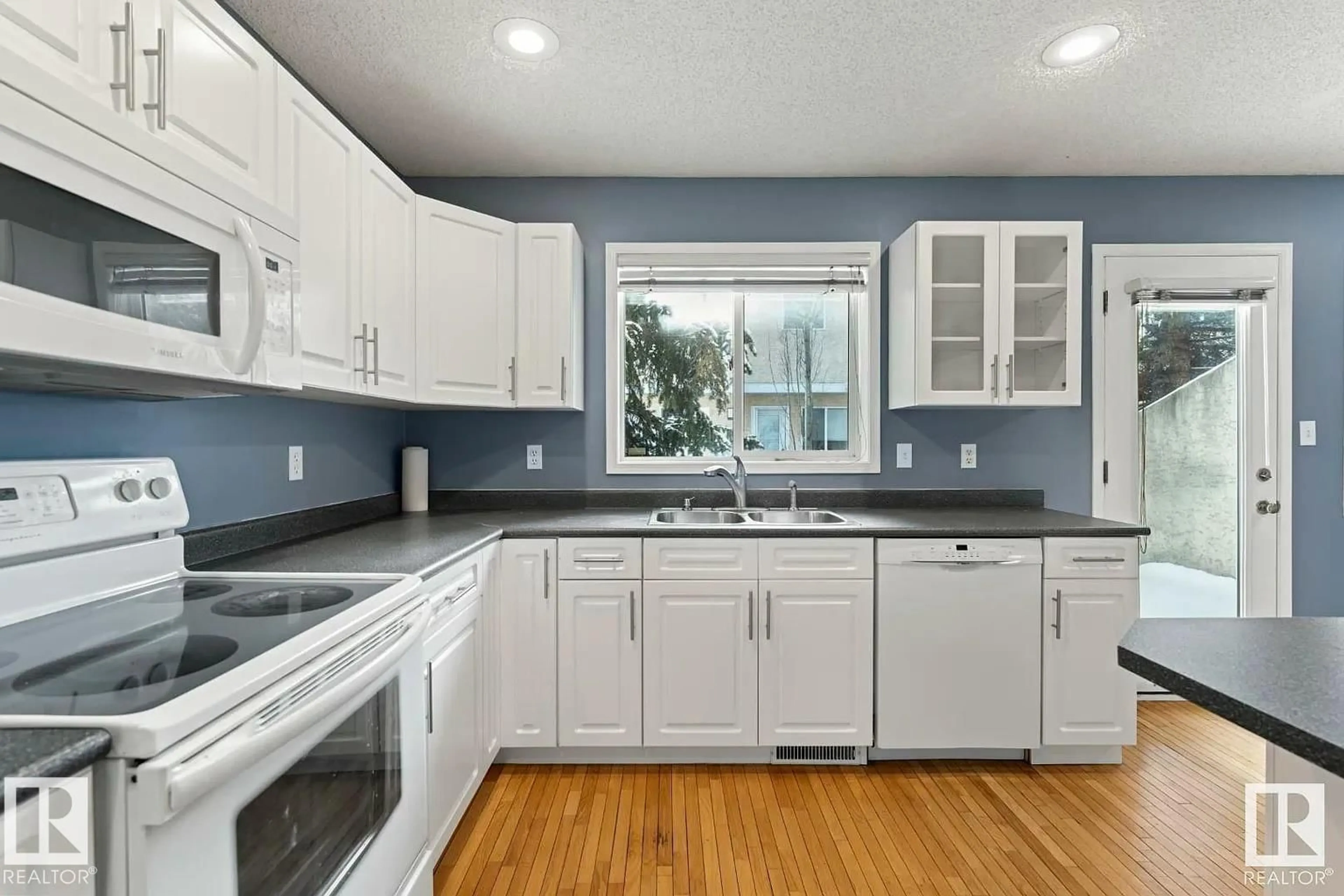 Unknown for 1638 JAMHA RD, Edmonton Alberta T6L6V7