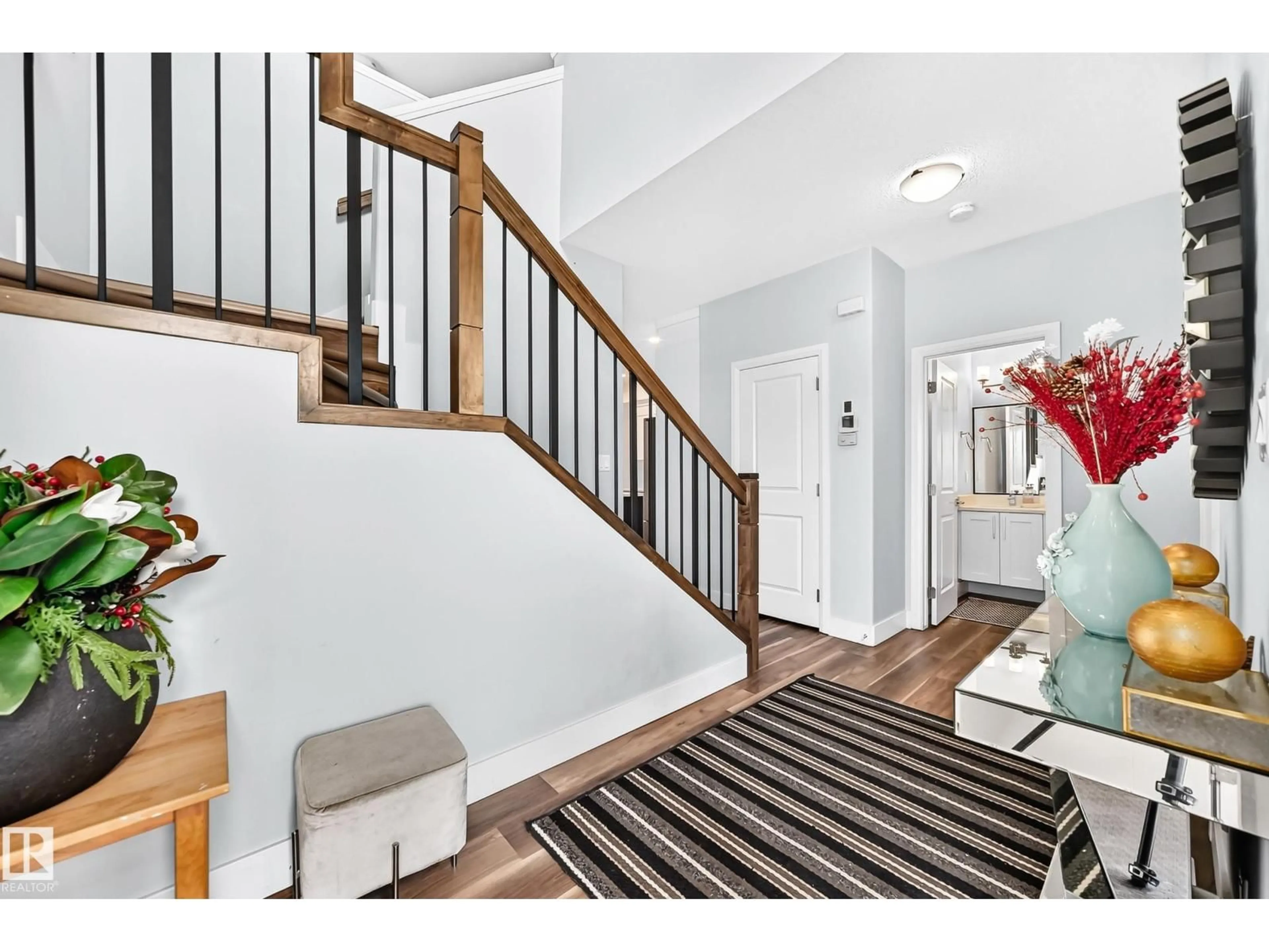 Indoor entryway for NW - 17609 65 ST, Edmonton Alberta T5Y4A7