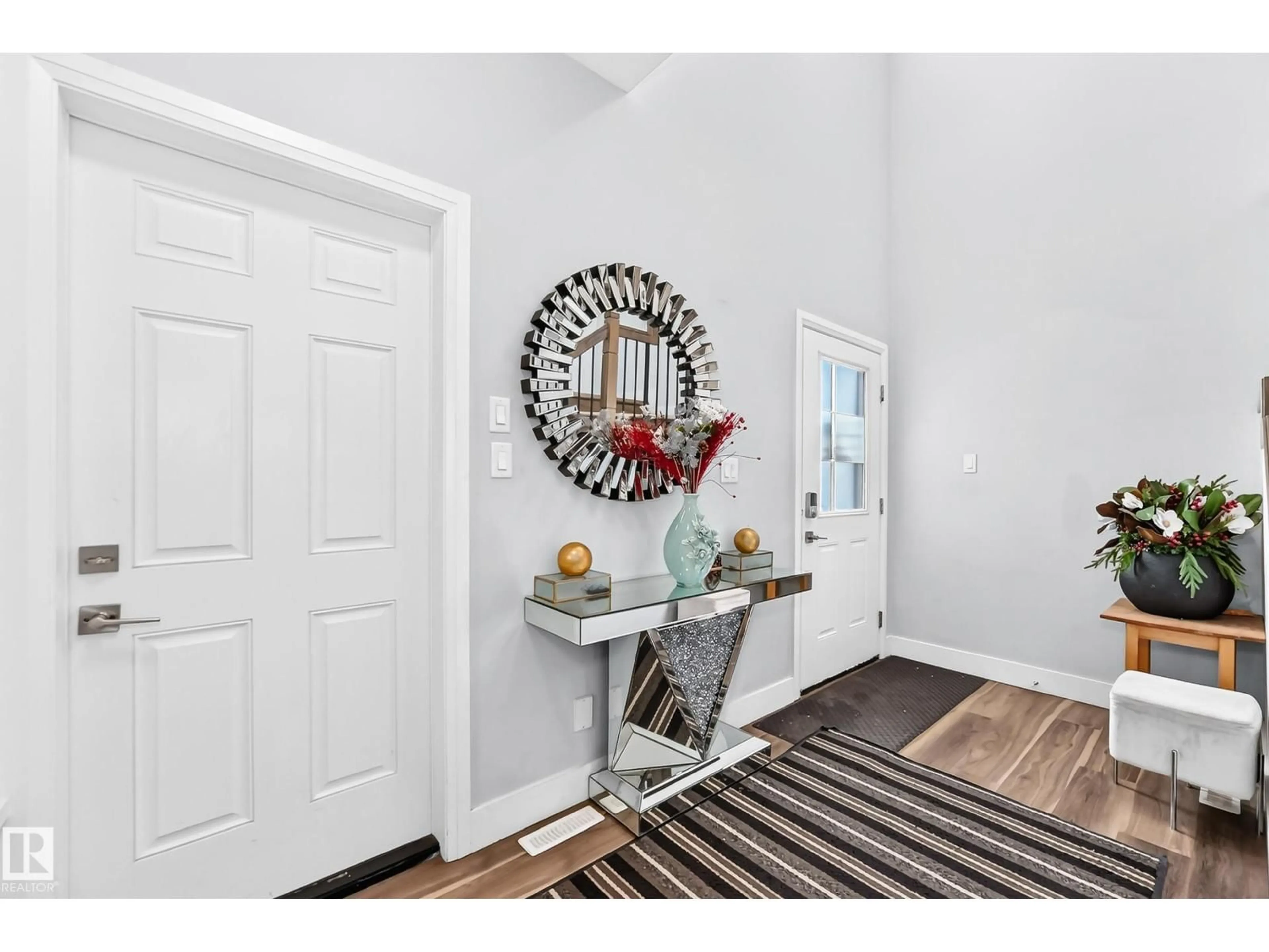 Indoor entryway for NW - 17609 65 ST, Edmonton Alberta T5Y4A7