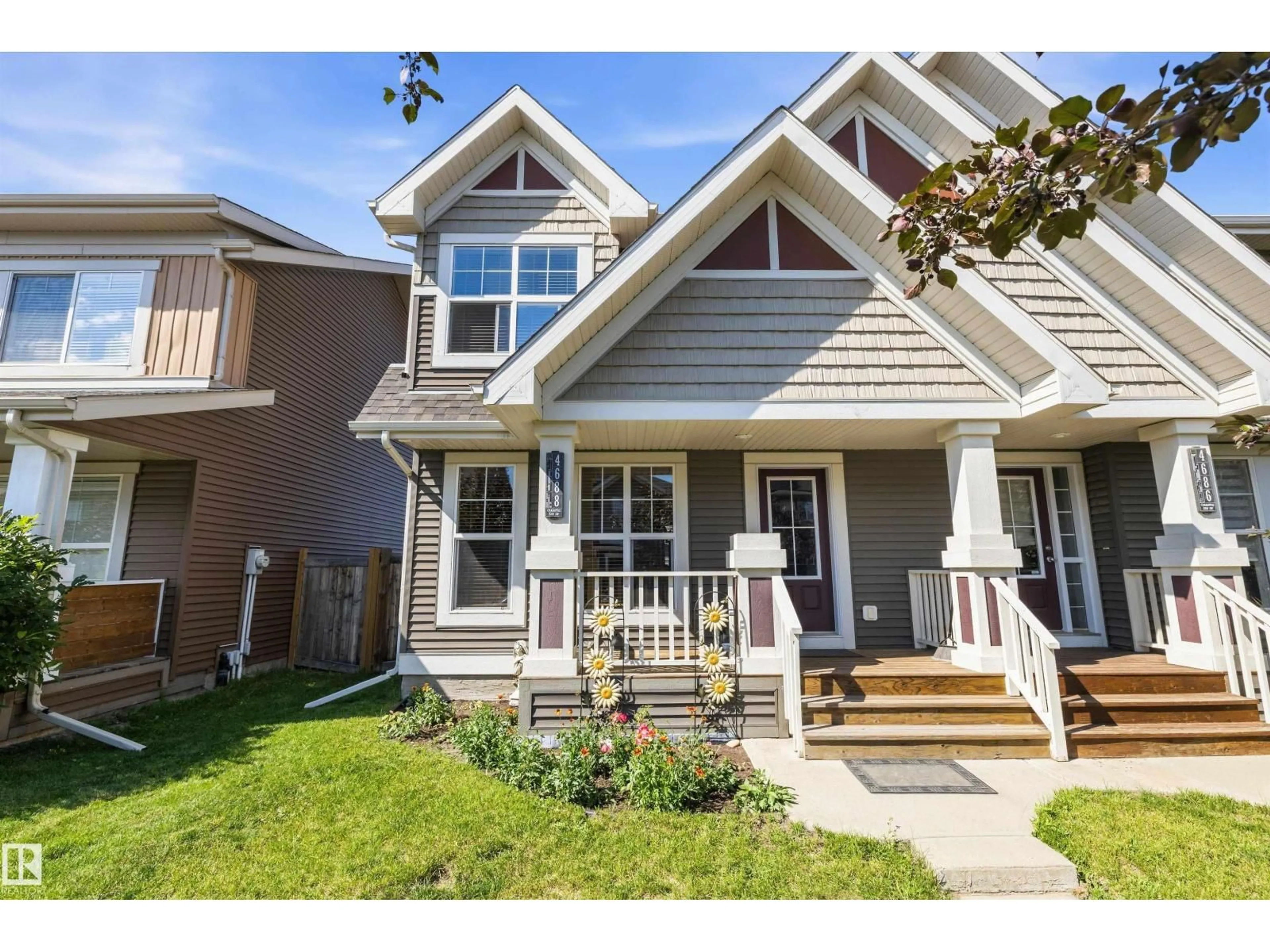 Home with vinyl exterior material, street for SW SW - 4688 CRABAPPLE RU, Edmonton Alberta T6X0Y8