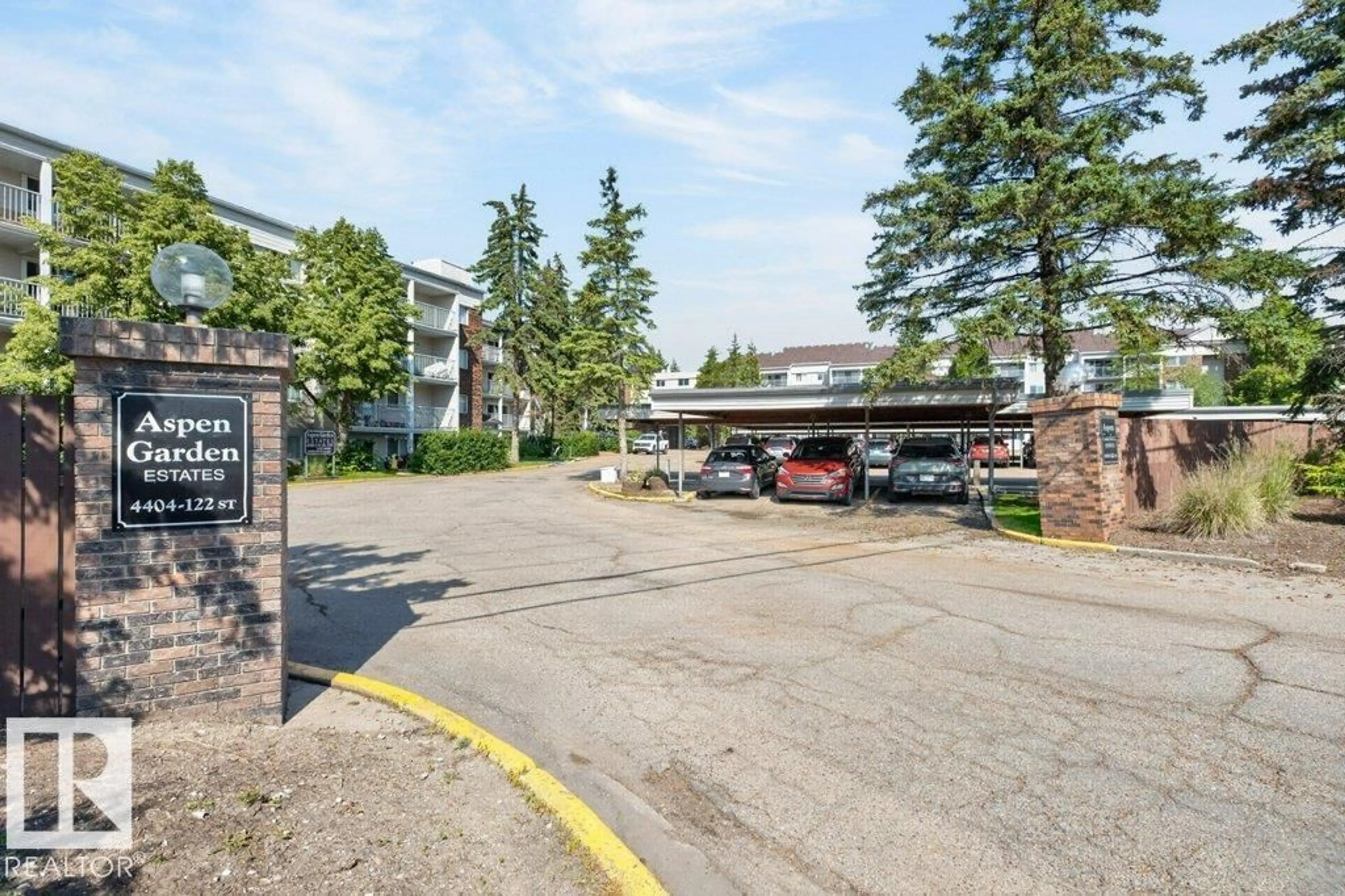 Patio, unknown for 312 - 4404 122 ST, Edmonton Alberta T6J4A9