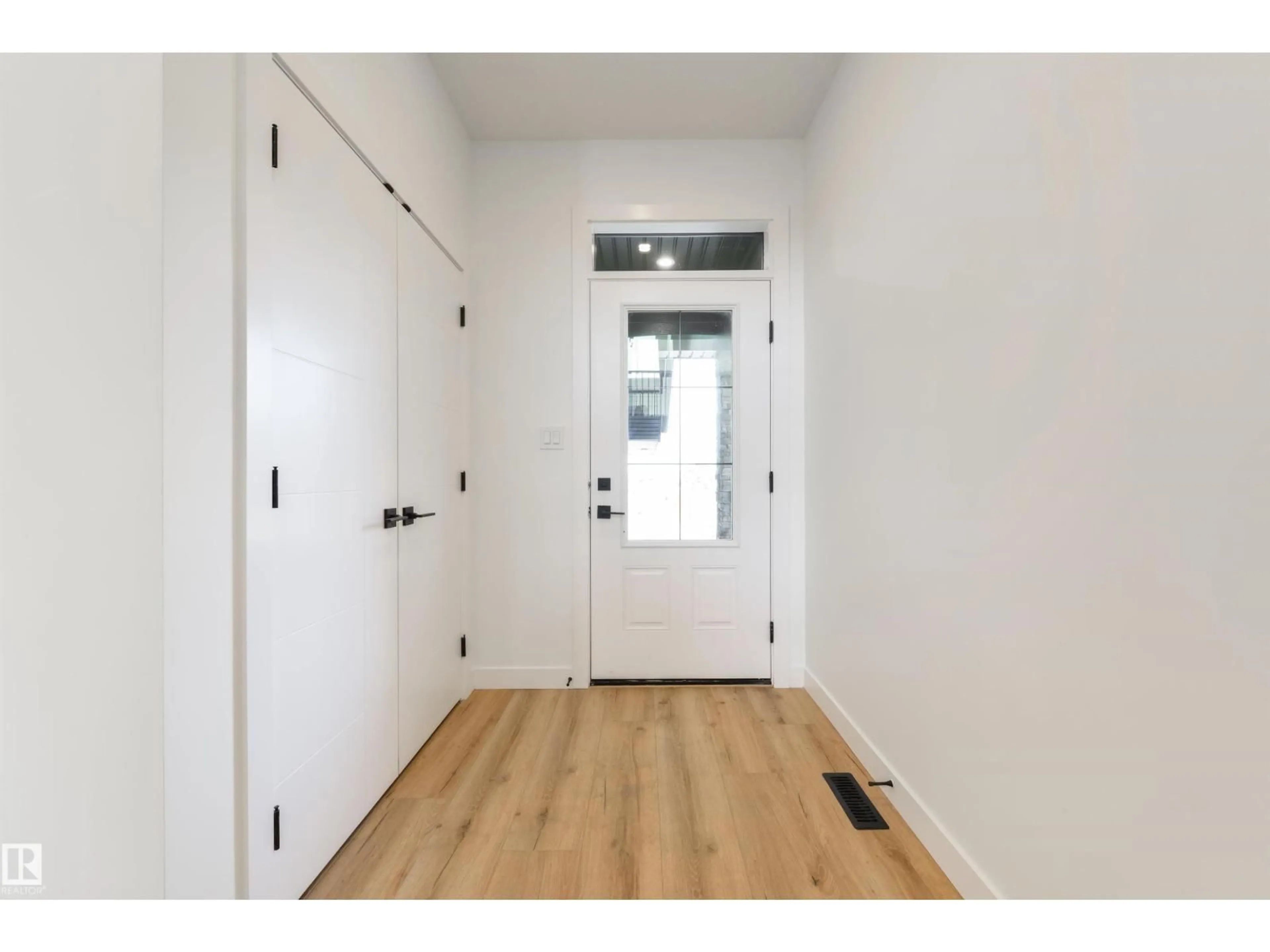 Indoor entryway for NW - 1309 HAWKS RIDGE LINK, Edmonton Alberta T5S0M2