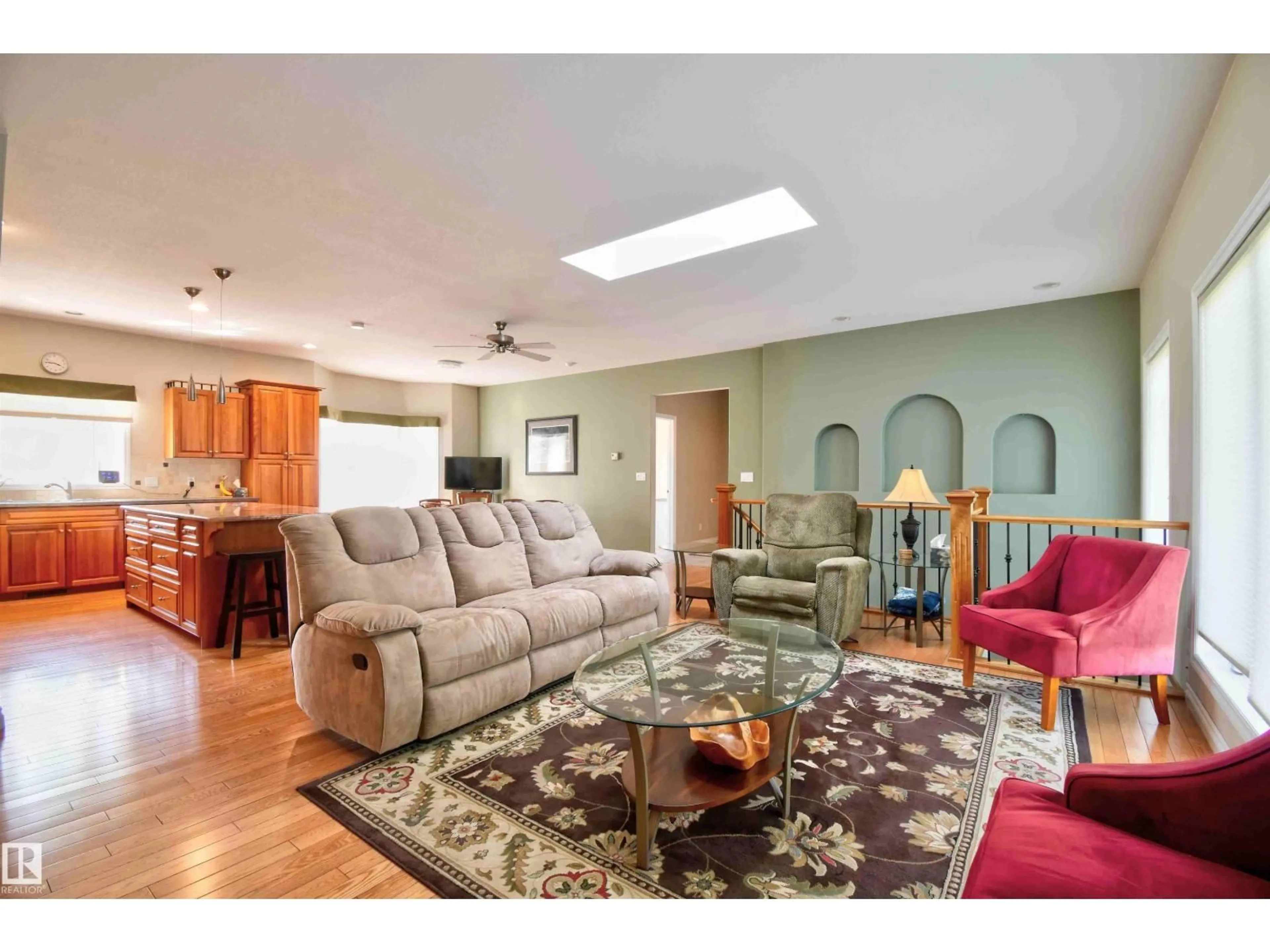 Living room with furniture, unknown for 55427 RR 93, Rural St. Paul County Alberta T0A3A0
