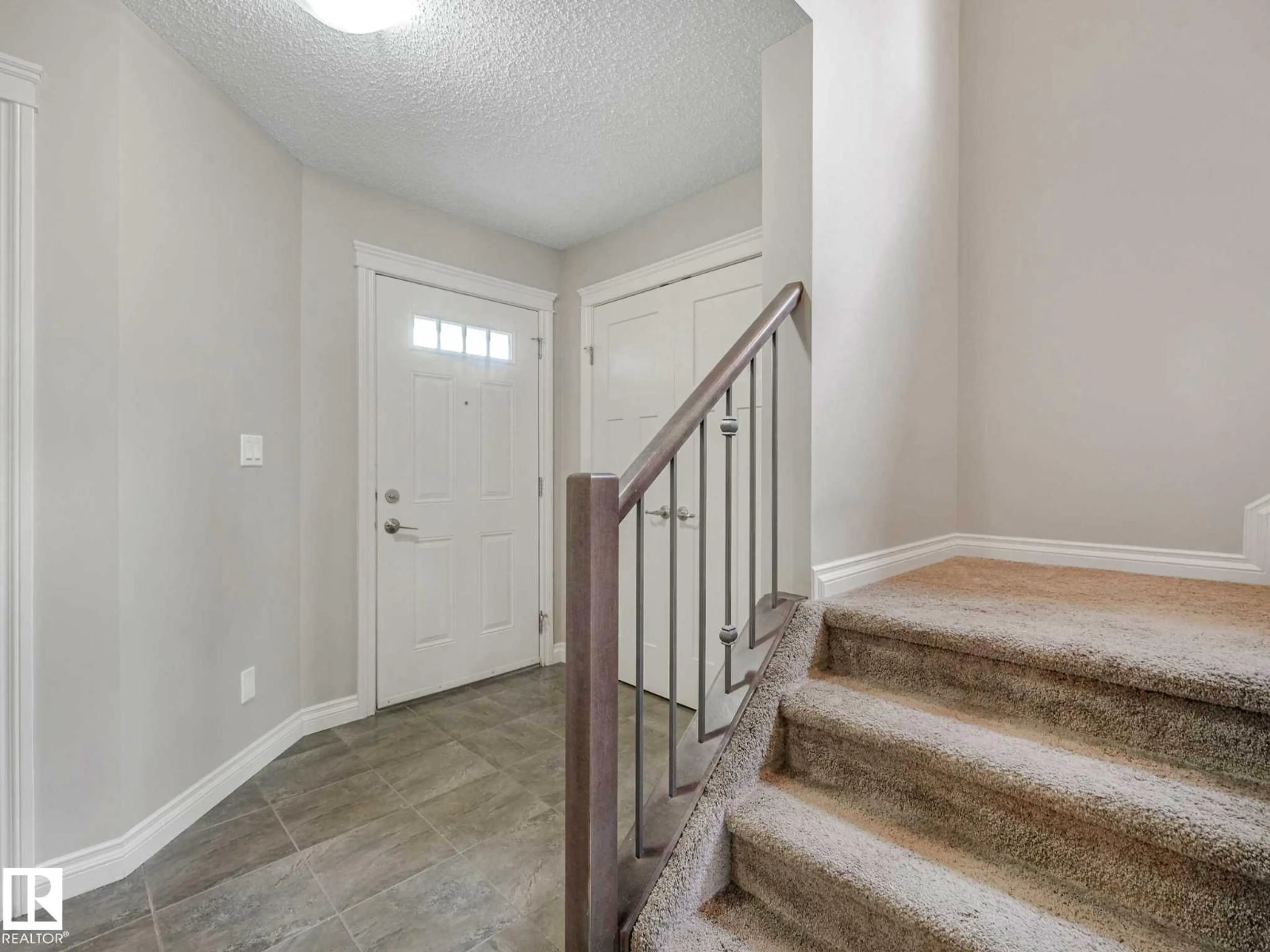 Indoor entryway for SW - 1135 177 ST, Edmonton Alberta T6W1Z9