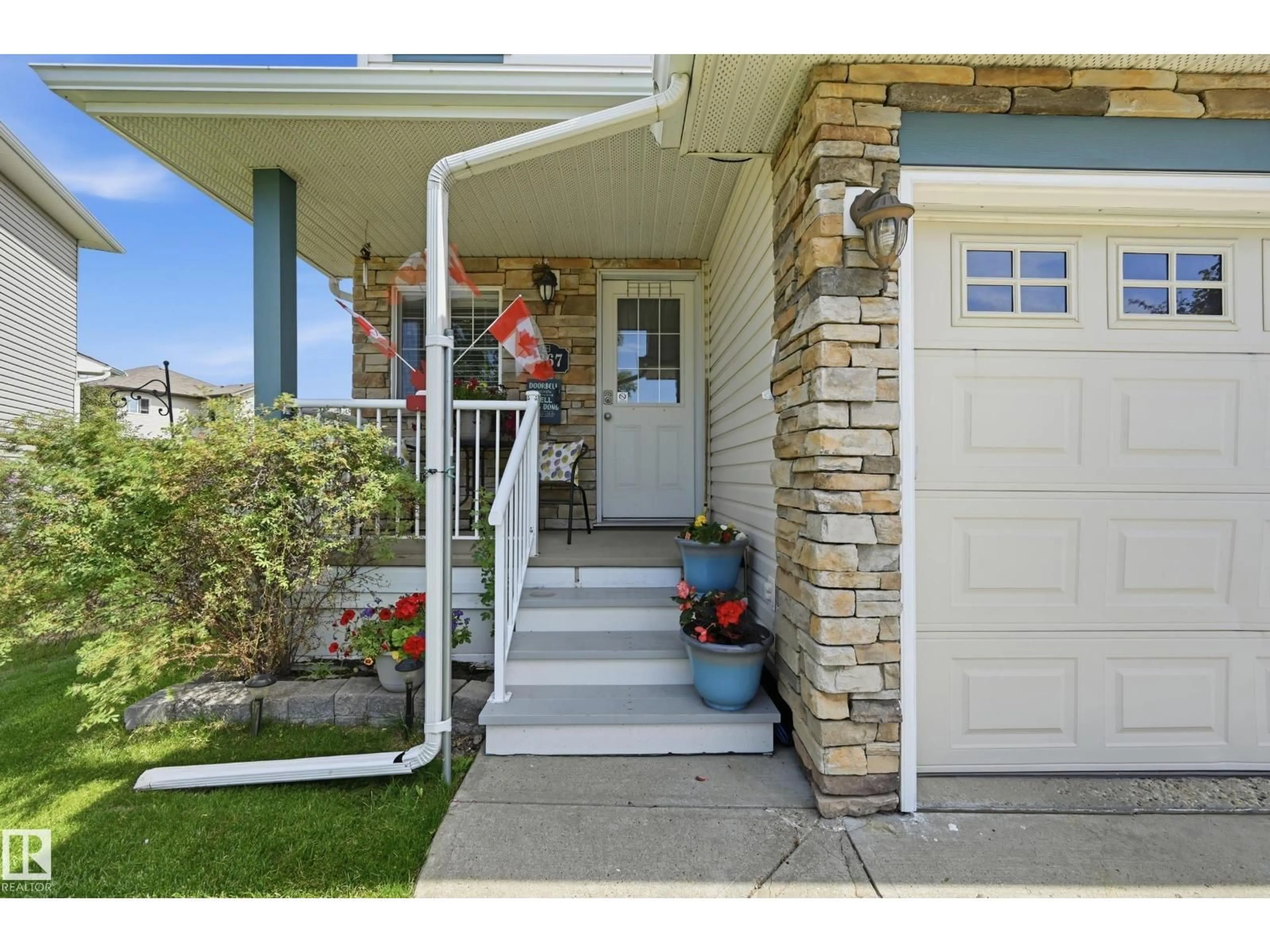 Indoor entryway for SW - 1867 119 ST, Edmonton Alberta T6W1W4