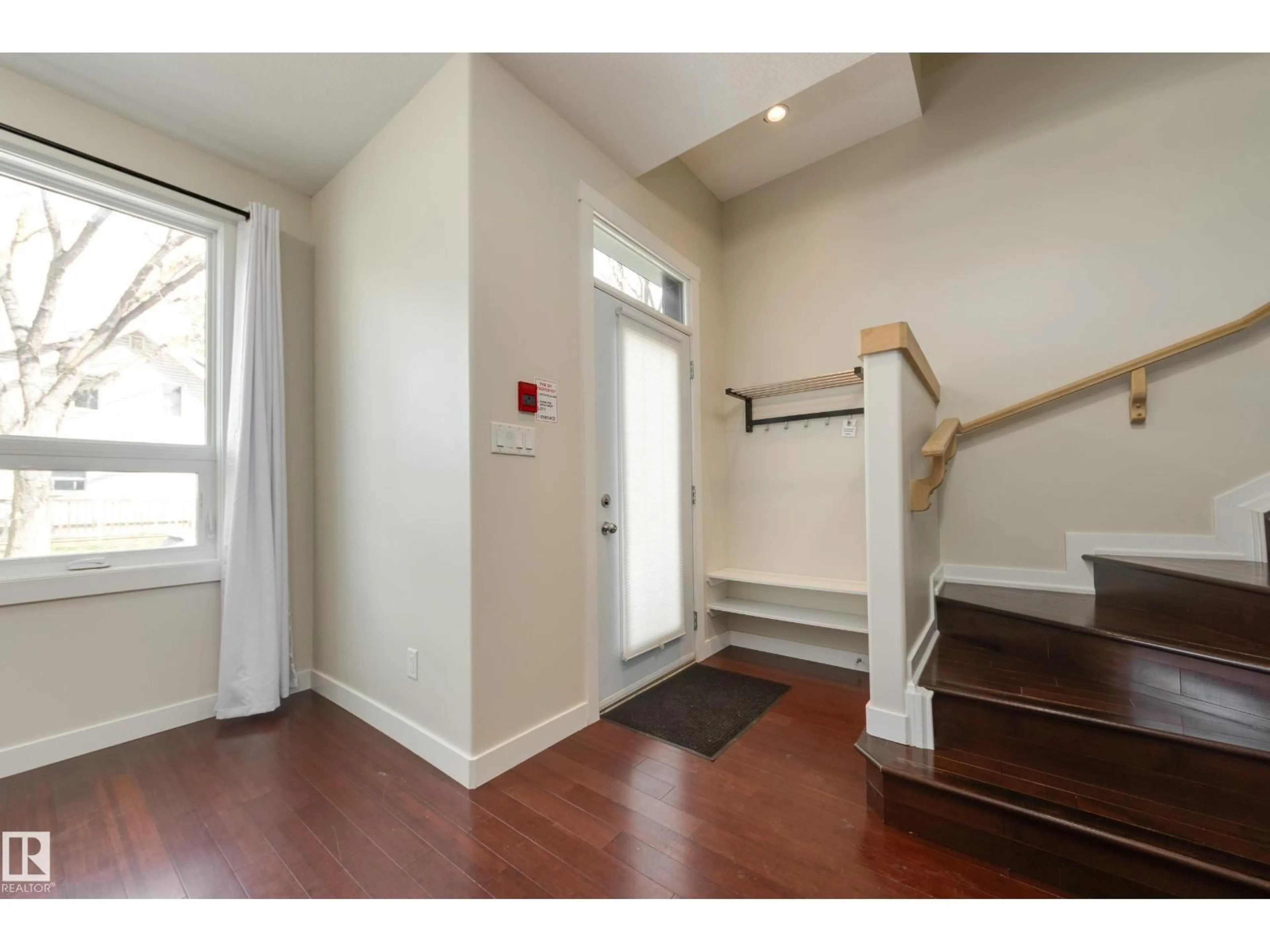 Indoor entryway for 8308 108 ST, Edmonton Alberta T6E2E7