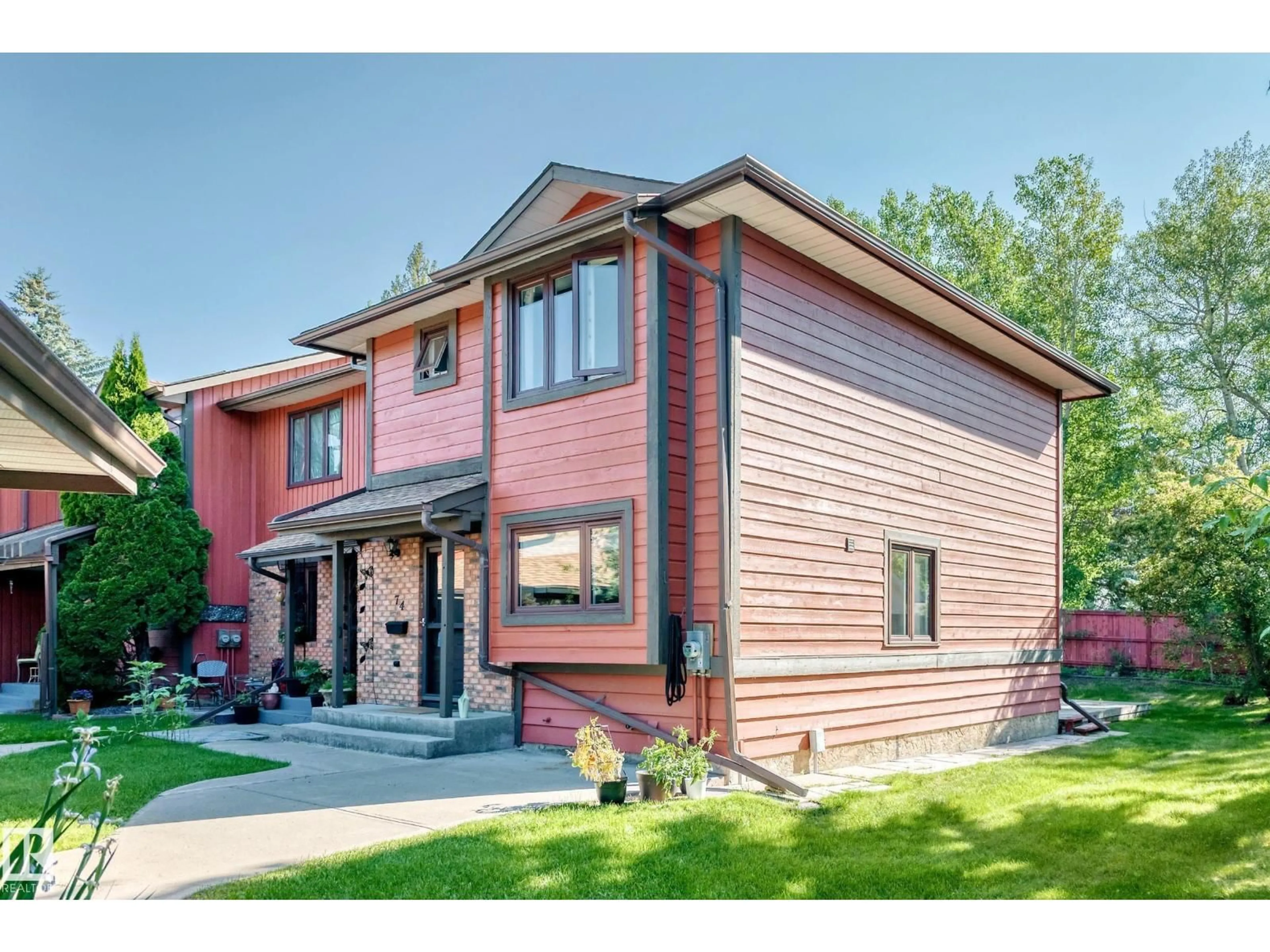 Home with brick exterior material, building for 74 LACOMBE PT, St. Albert Alberta T8N3P7
