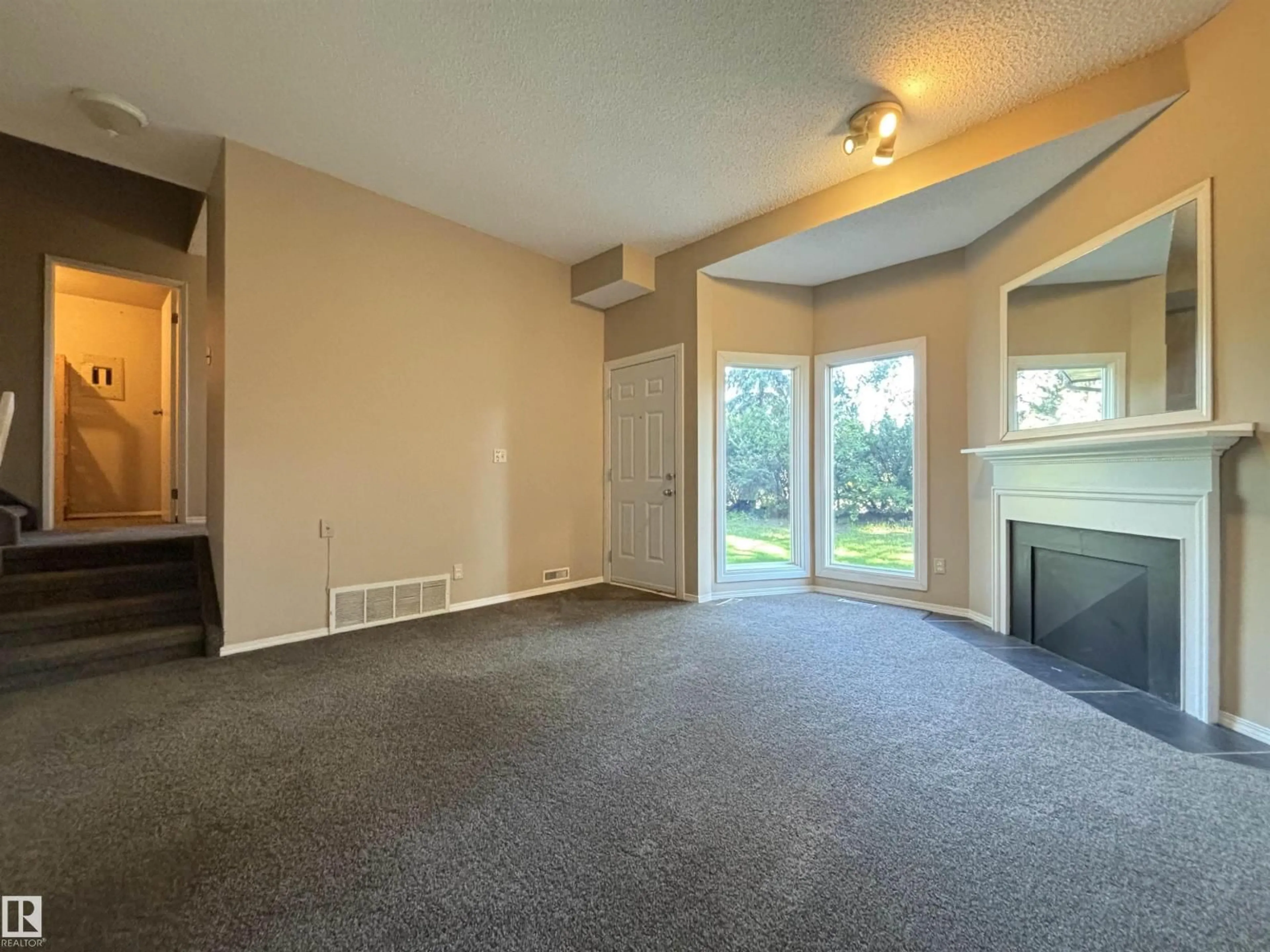 A pic of a room for 5955 40 AV, Edmonton Alberta T6L3P6
