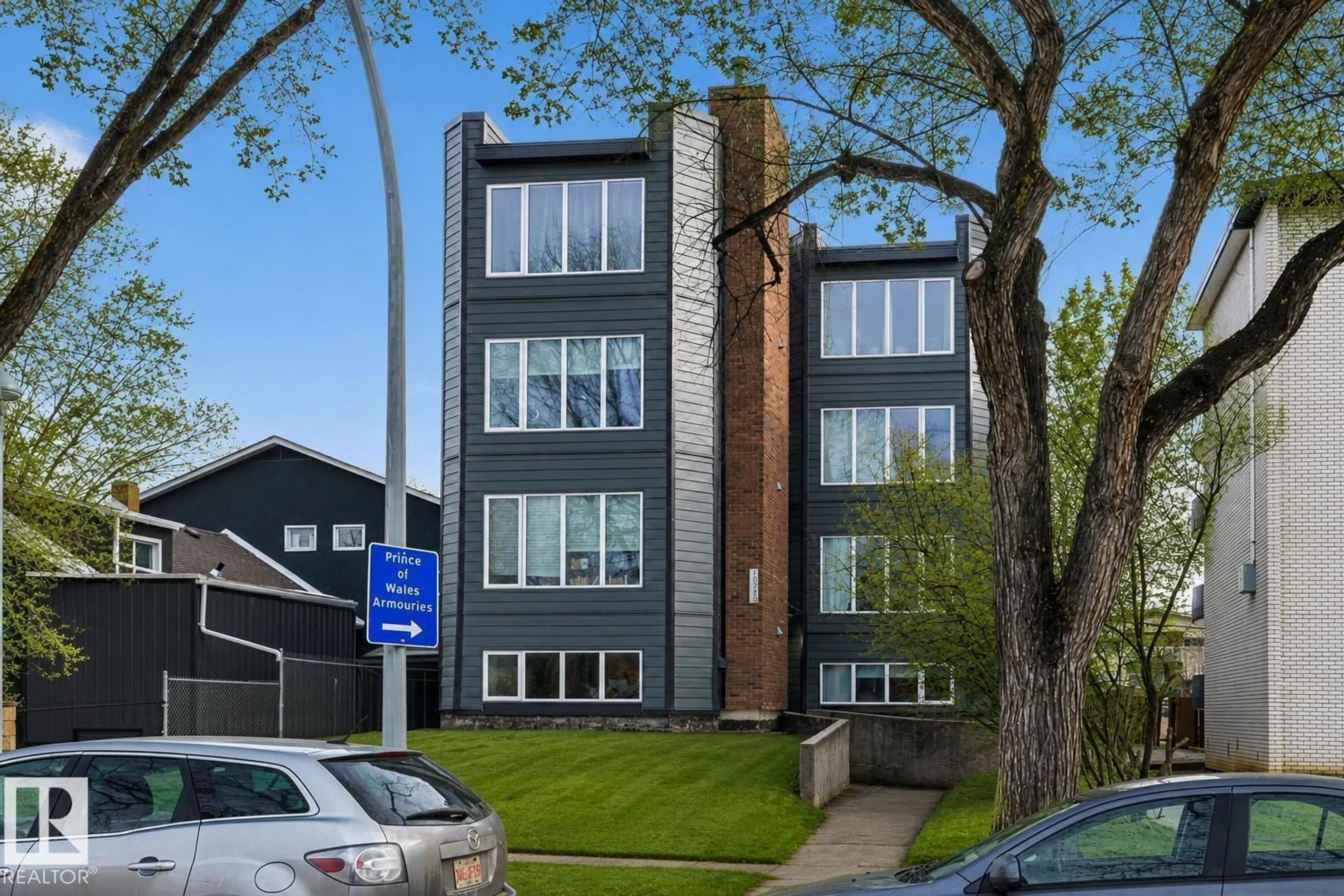 Unknown for 201 - 10743 107 ST, Edmonton Alberta T5H2Y9