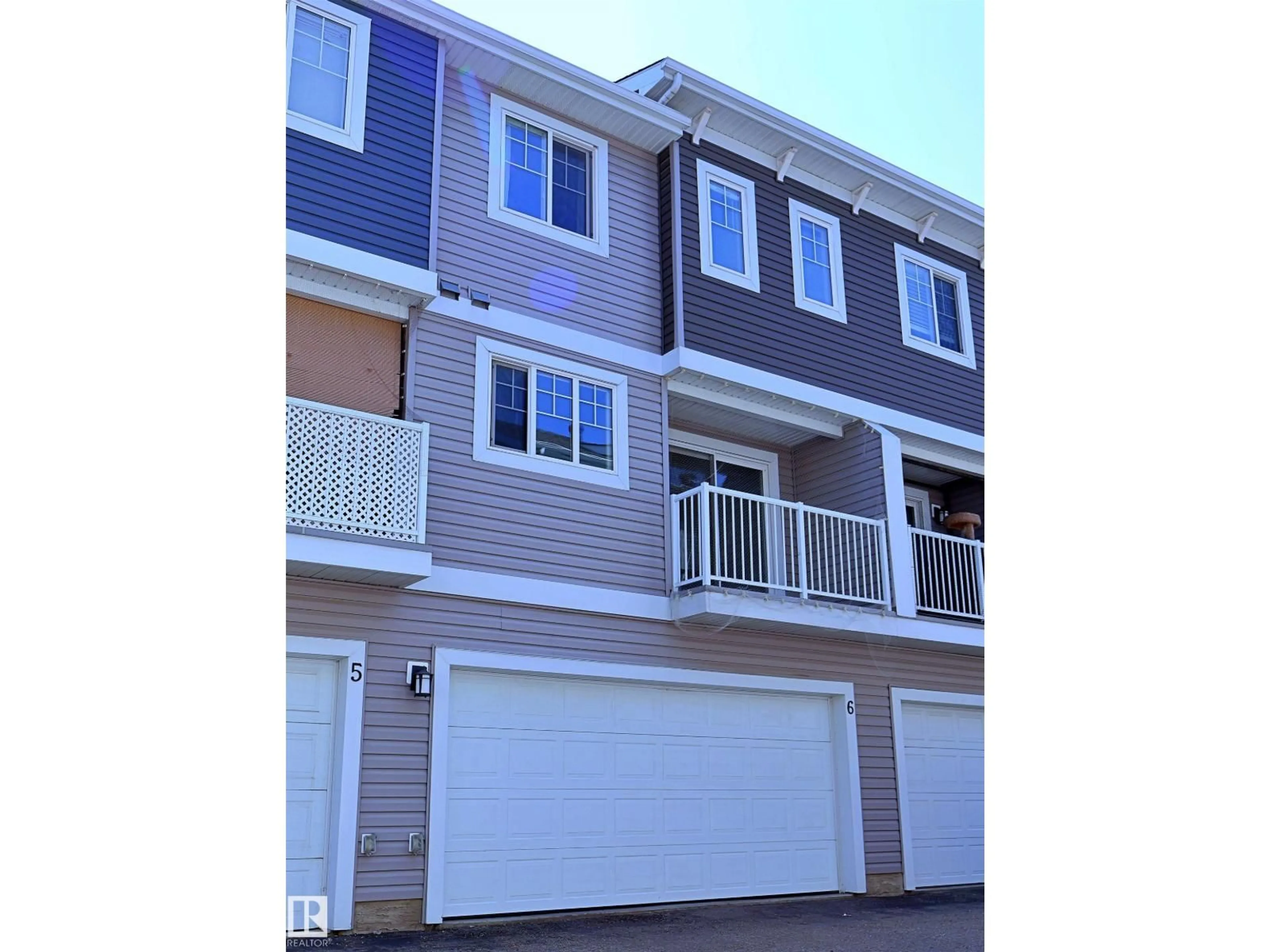 Home with vinyl exterior material, unknown for 140 - 6 YOUVILLE DRIVE NW, Edmonton Alberta T5J5E8