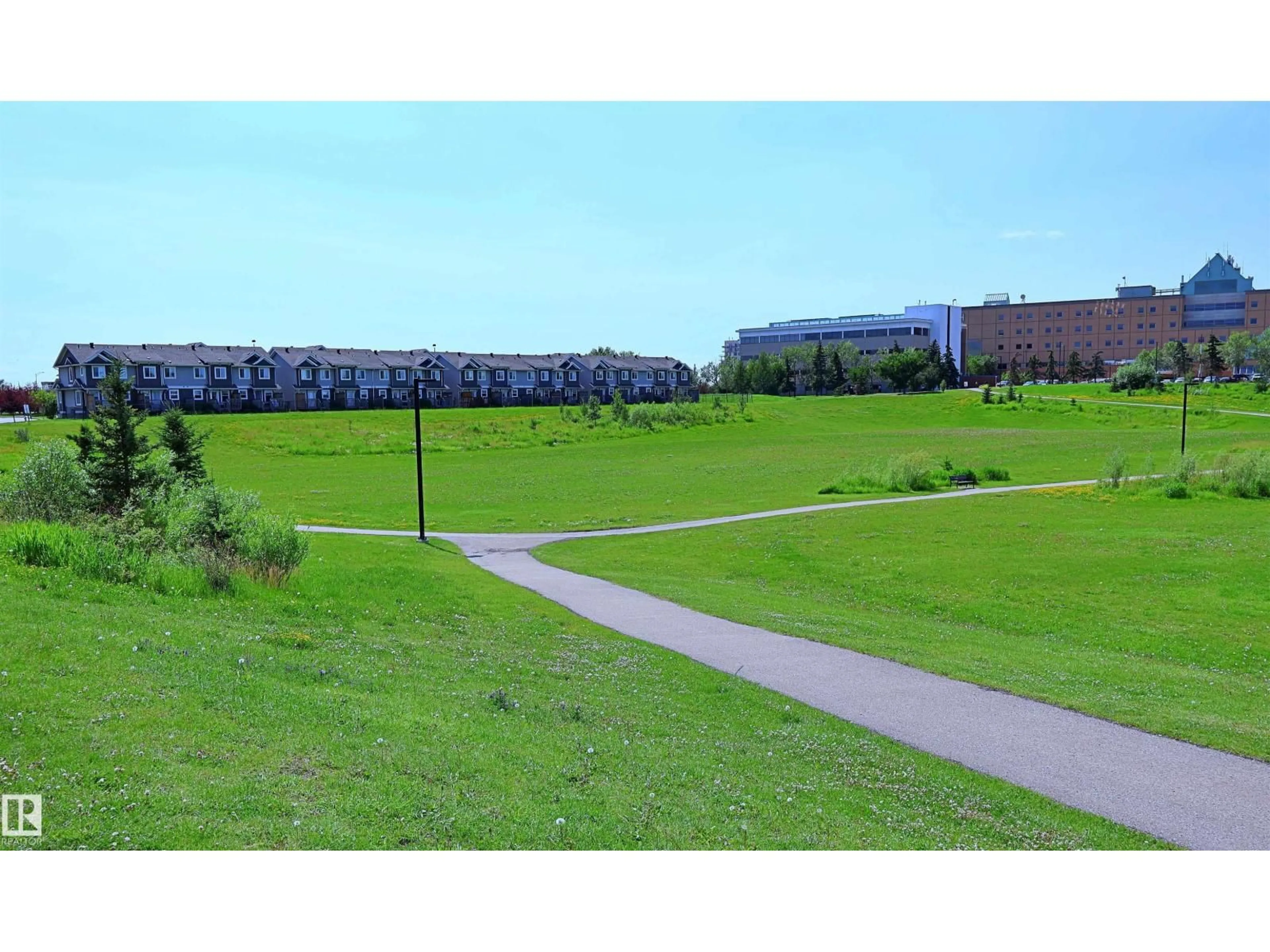 A pic from outside/outdoor area/front of a property/back of a property/a pic from drone, unknown for 140 - 6 YOUVILLE DRIVE NW, Edmonton Alberta T5J5E8