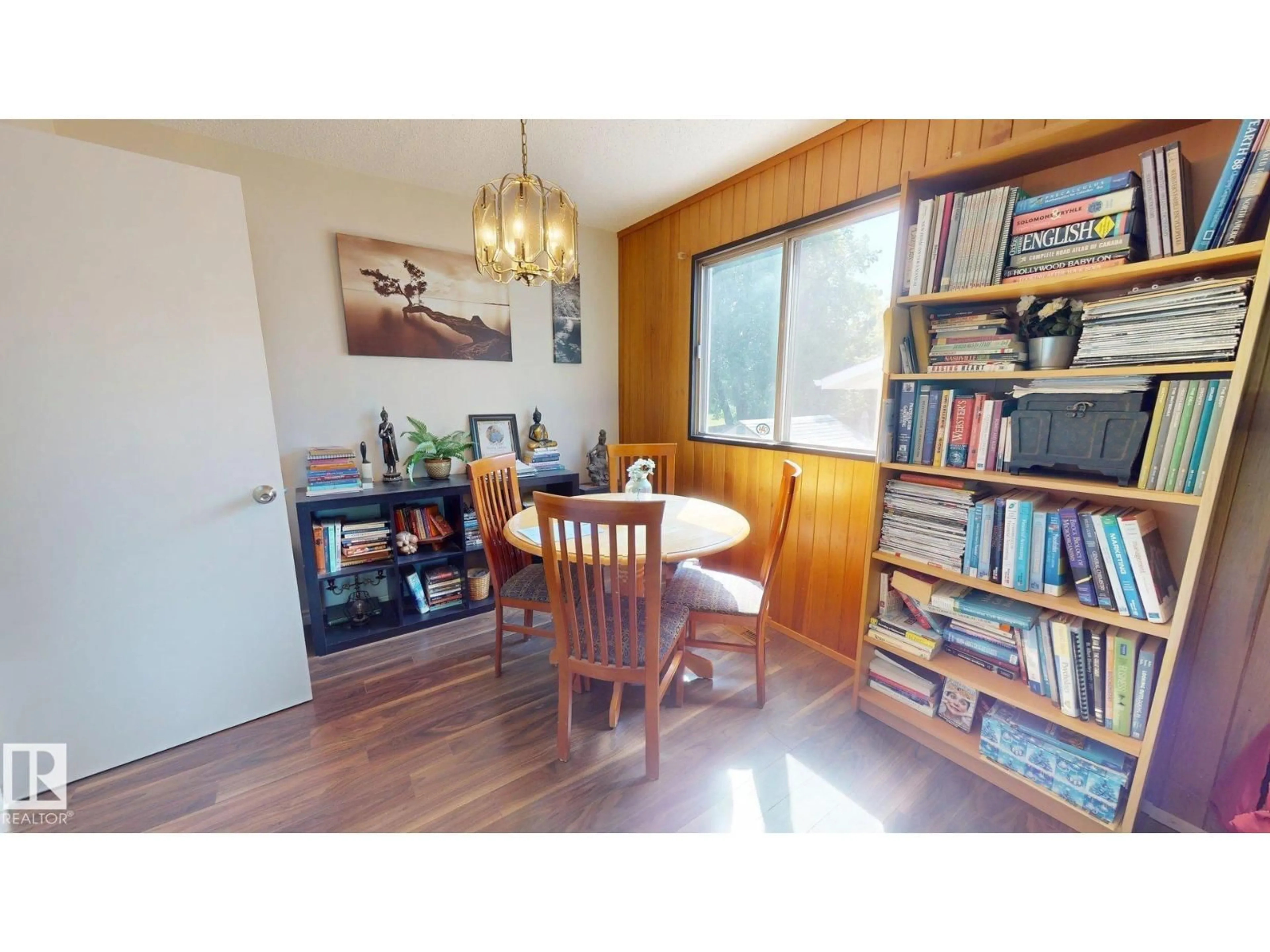Dining room, wood/laminate floor for 5 MARCHAND PL, St. Albert Alberta T8N1L7
