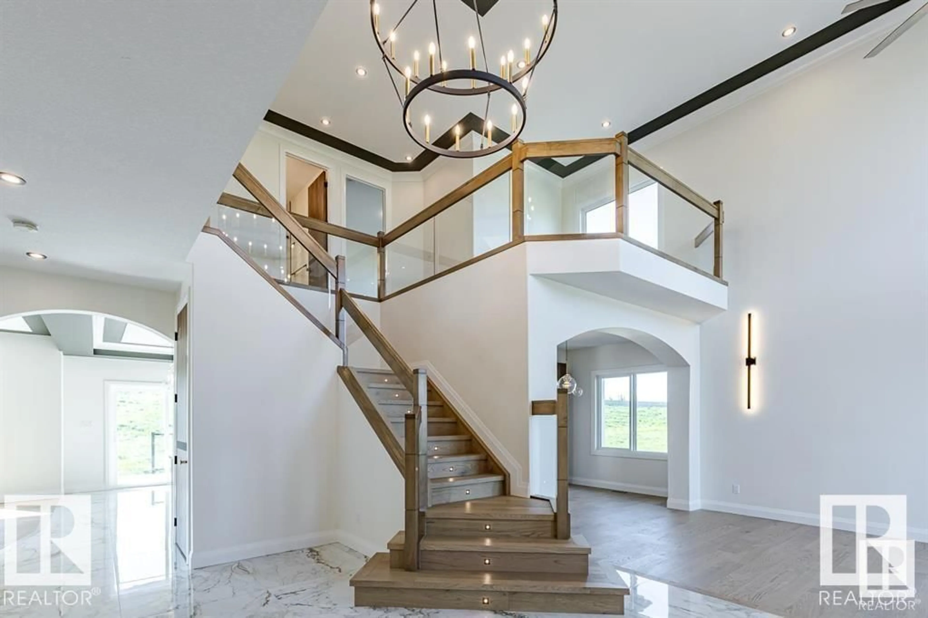 Indoor foyer for 34 - 26409 TWP RD 532A, Rural Parkland County Alberta T7X0W7