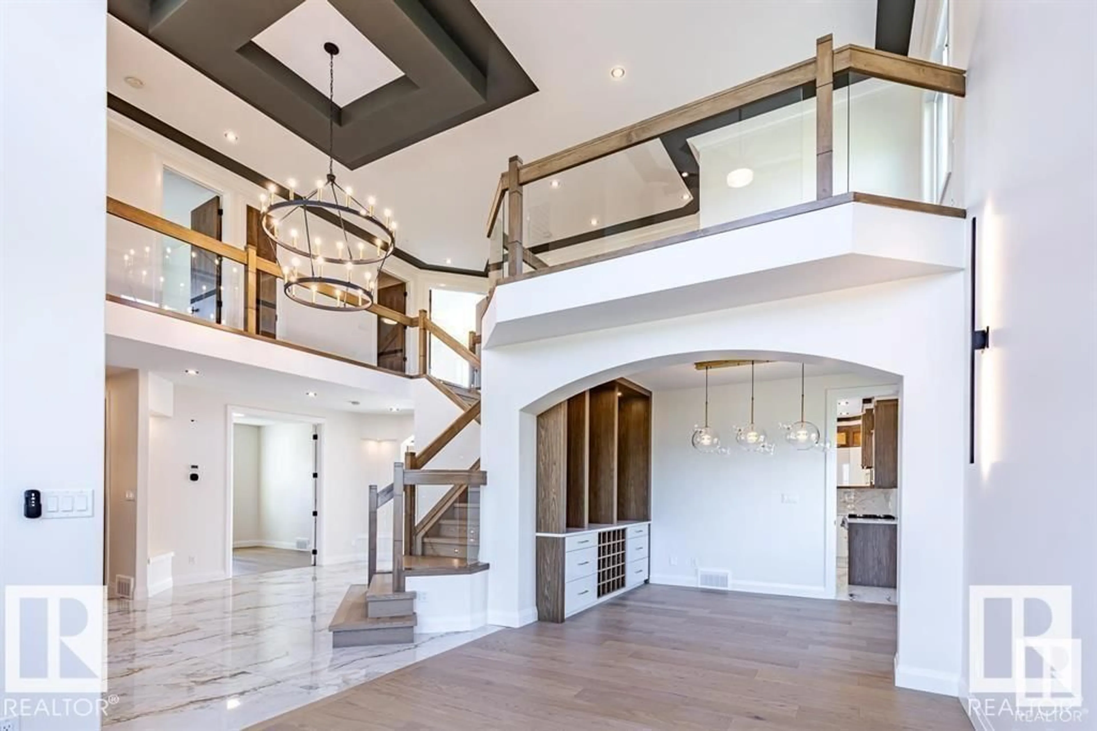 Indoor foyer for 34 - 26409 TWP RD 532A, Rural Parkland County Alberta T7X0W7