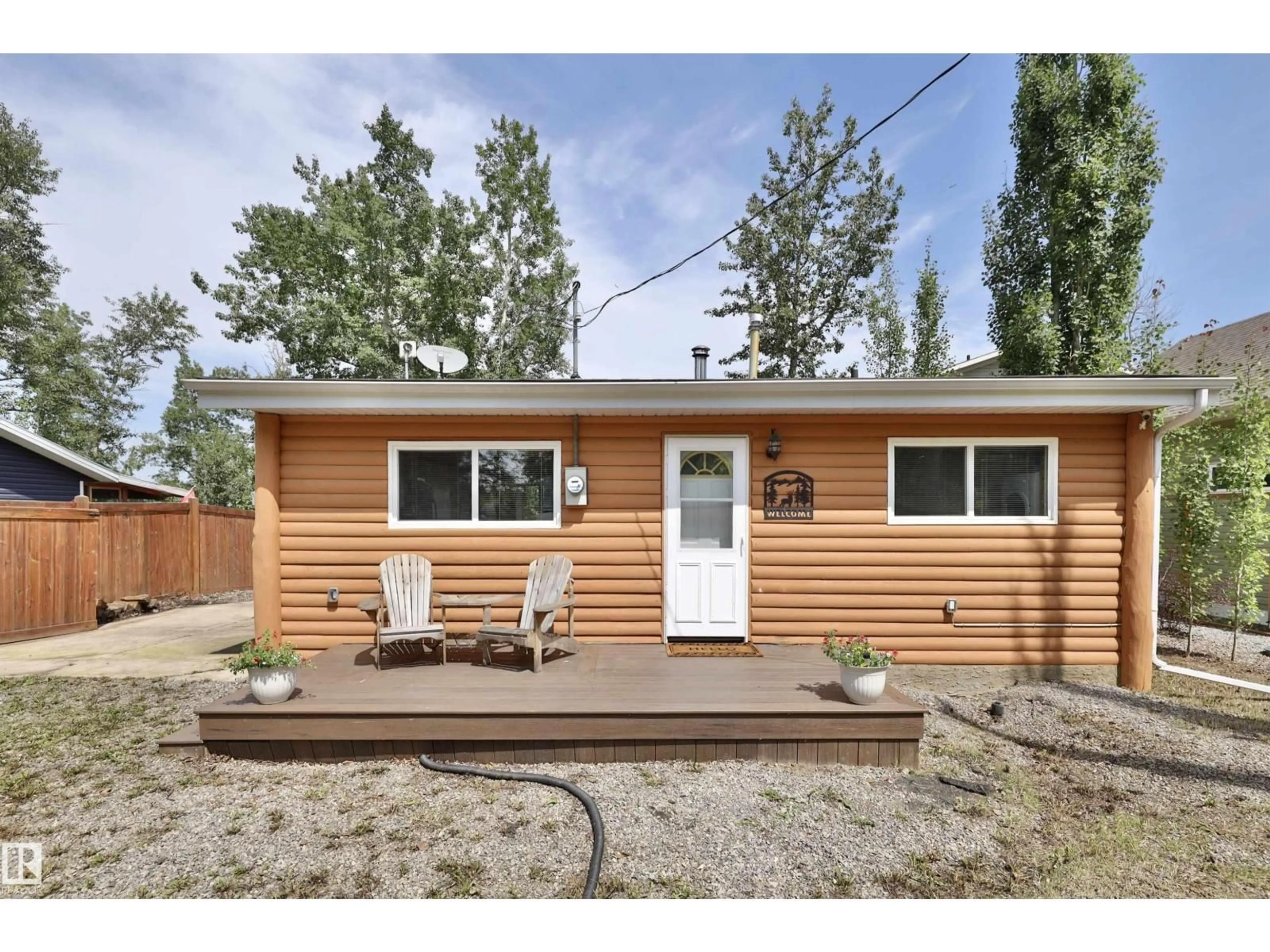 Home with vinyl exterior material, street for Viola BE - 38 462026 RR10, Rural Wetaskiwin County Alberta T0C2V0