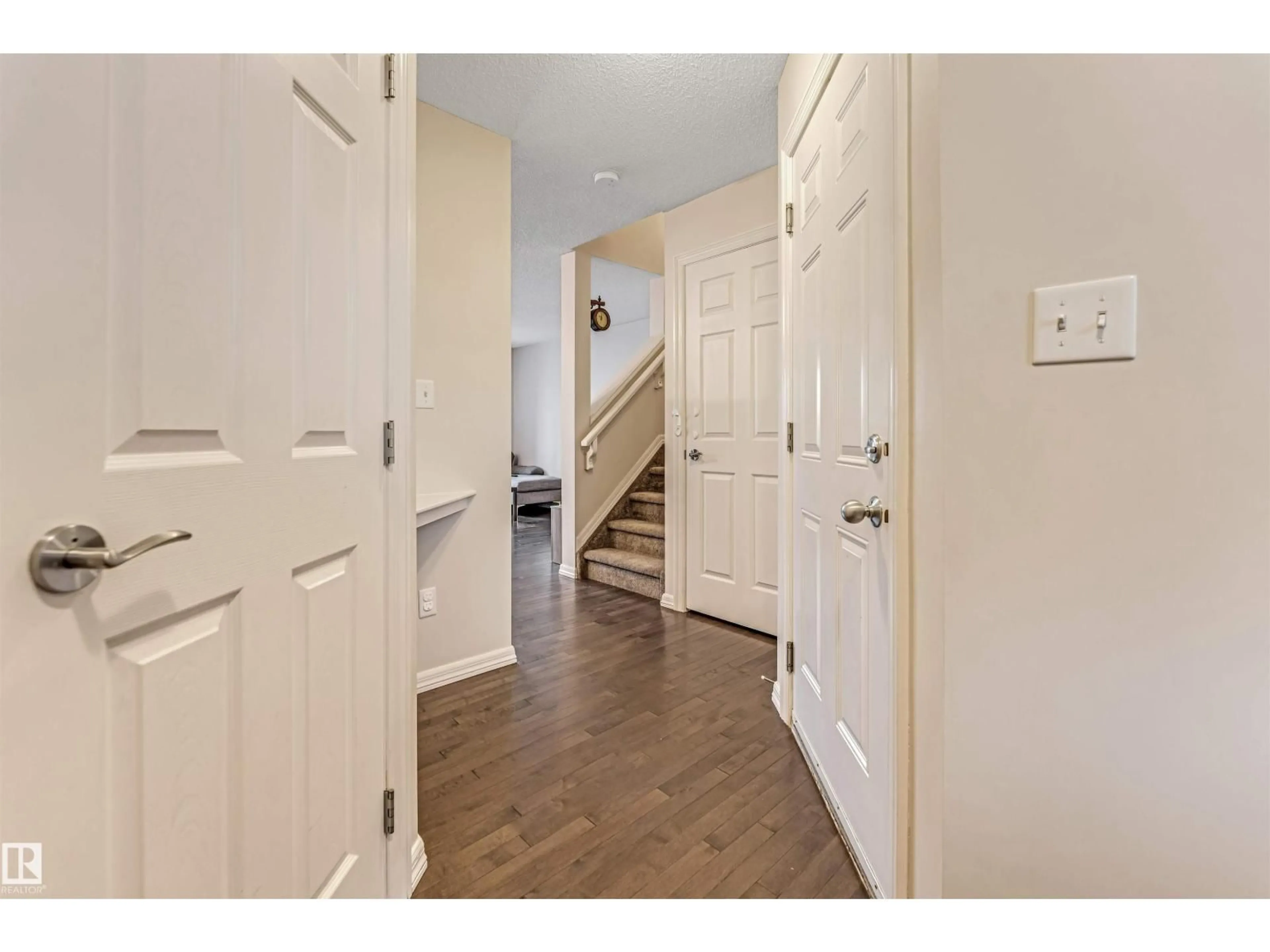 Indoor entryway for #10 - 5101 SOLEIL BV, Beaumont Alberta T4X0E3