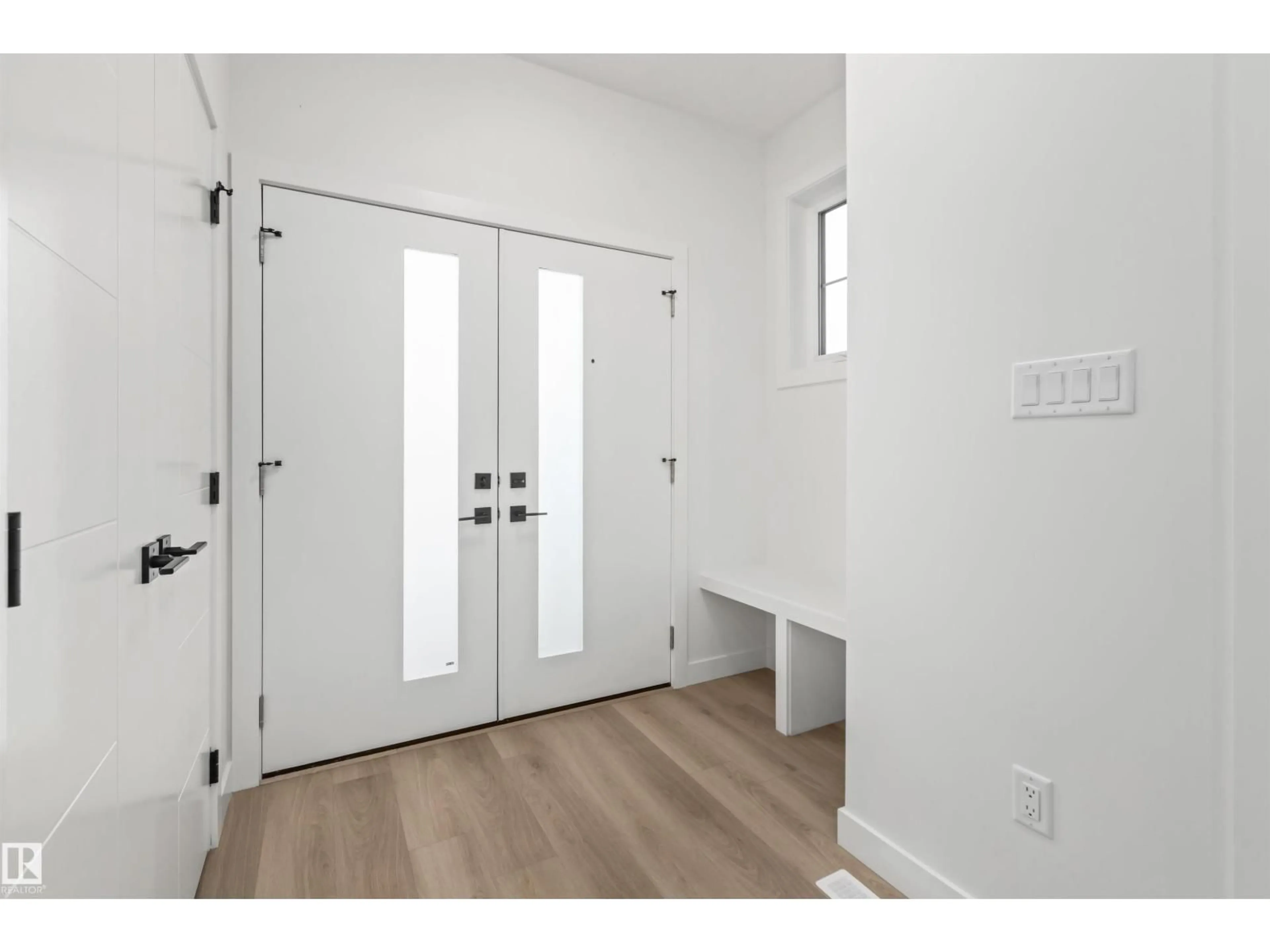 Indoor entryway for 2 OWL RIDGE CL, Fort Saskatchewan Alberta T8L0P6