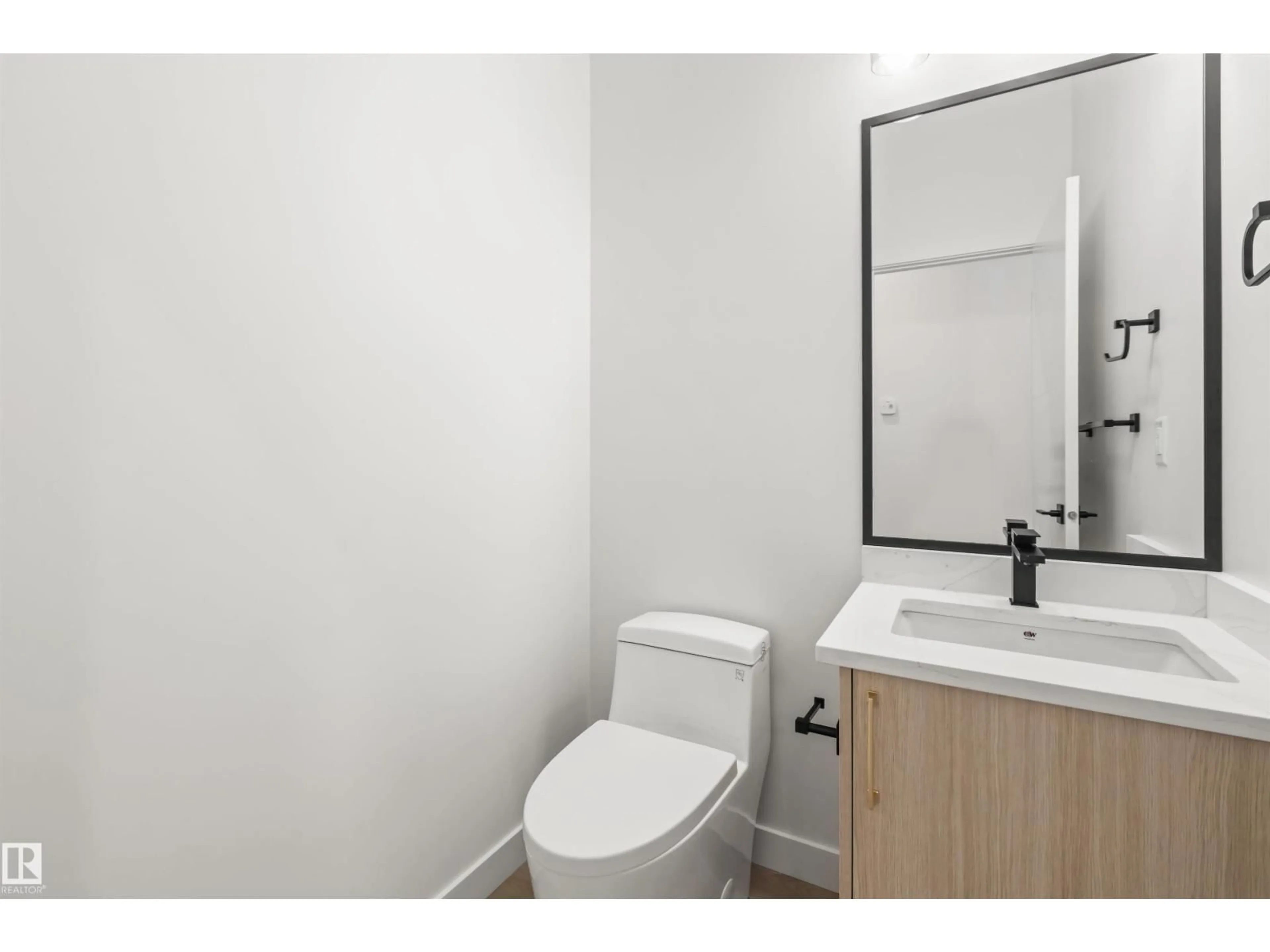 Standard bathroom, unknown for 2 OWL RIDGE CL, Fort Saskatchewan Alberta T8L0P6