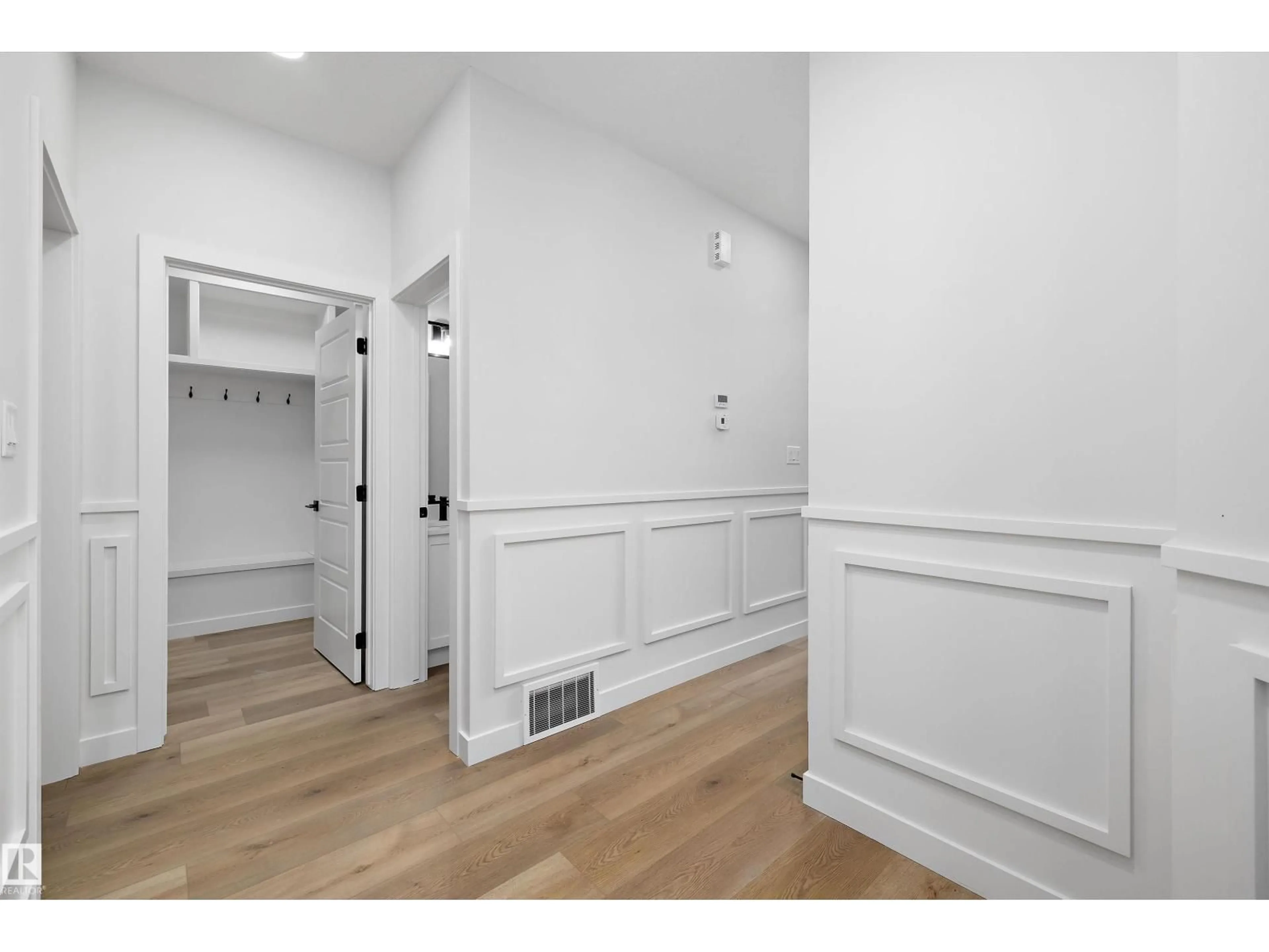 Unknown for 919 ELDERBERRY LD, Edmonton Alberta T6M3K3