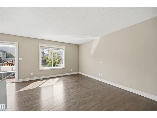 #11 - 5317 3 AV SW, Edmonton 4