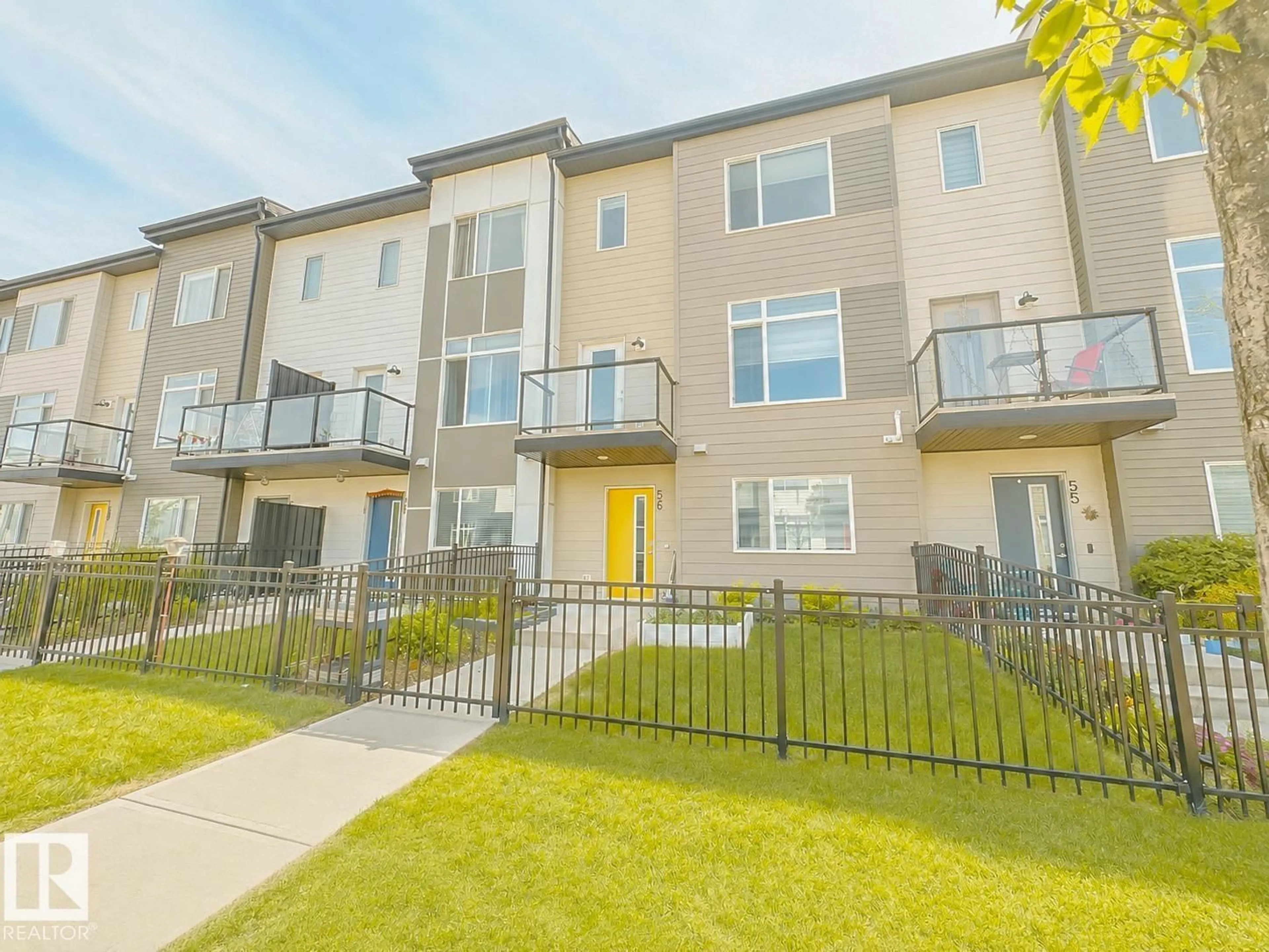 A pic from outside/outdoor area/front of a property/back of a property/a pic from drone, street for 804 - 56 WELSH DR, Edmonton Alberta T6X1Y8
