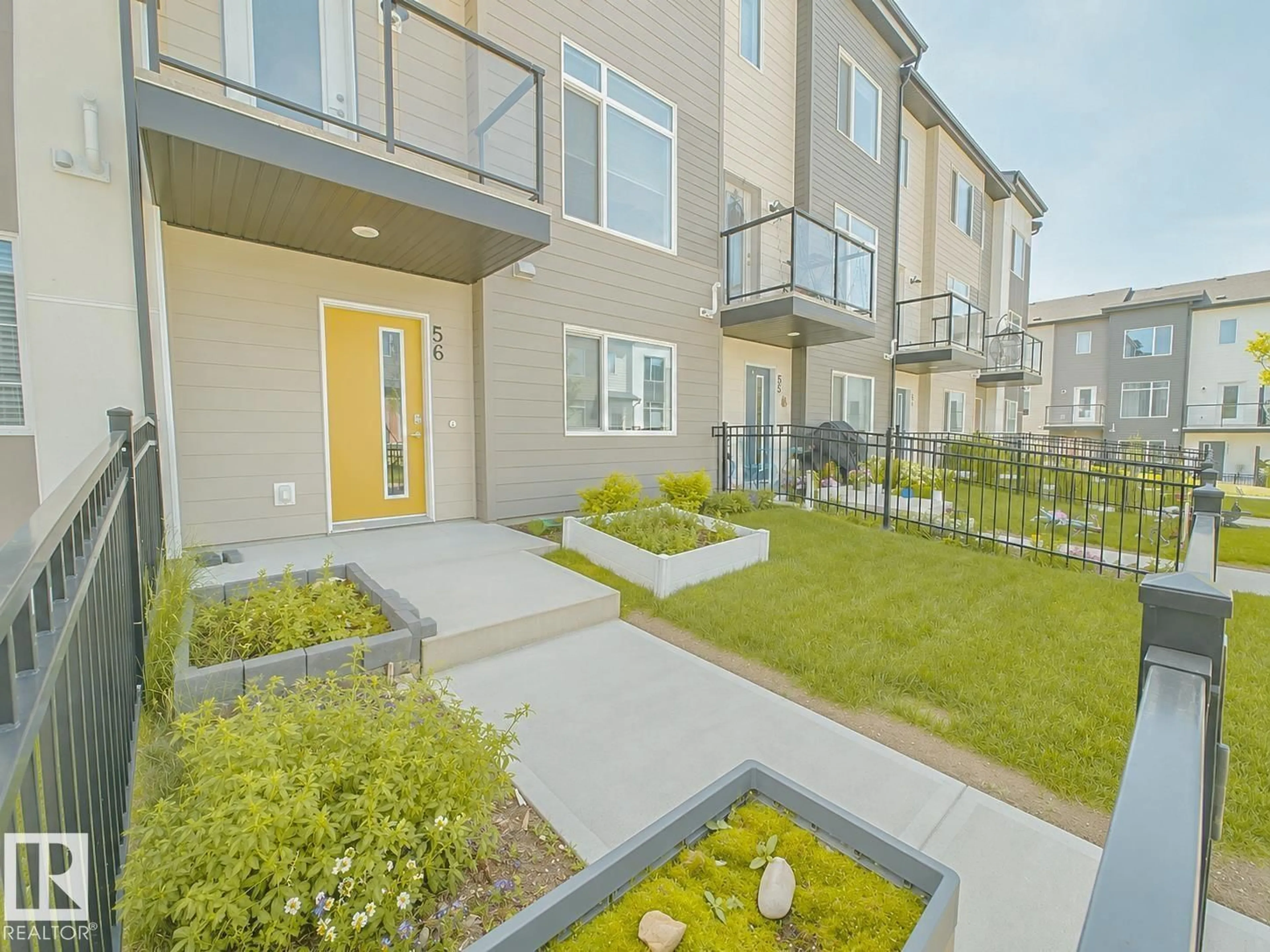 Patio, street for 804 - 56 WELSH DR, Edmonton Alberta T6X1Y8