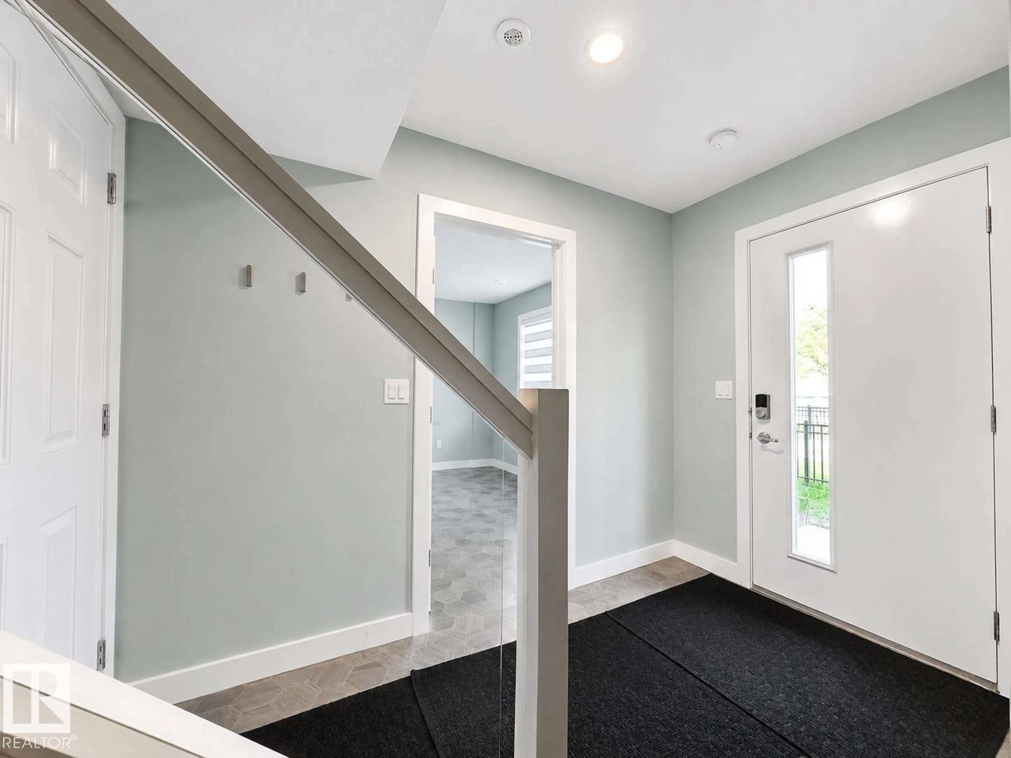 Indoor entryway for 804 - 56 WELSH DR, Edmonton Alberta T6X1Y8