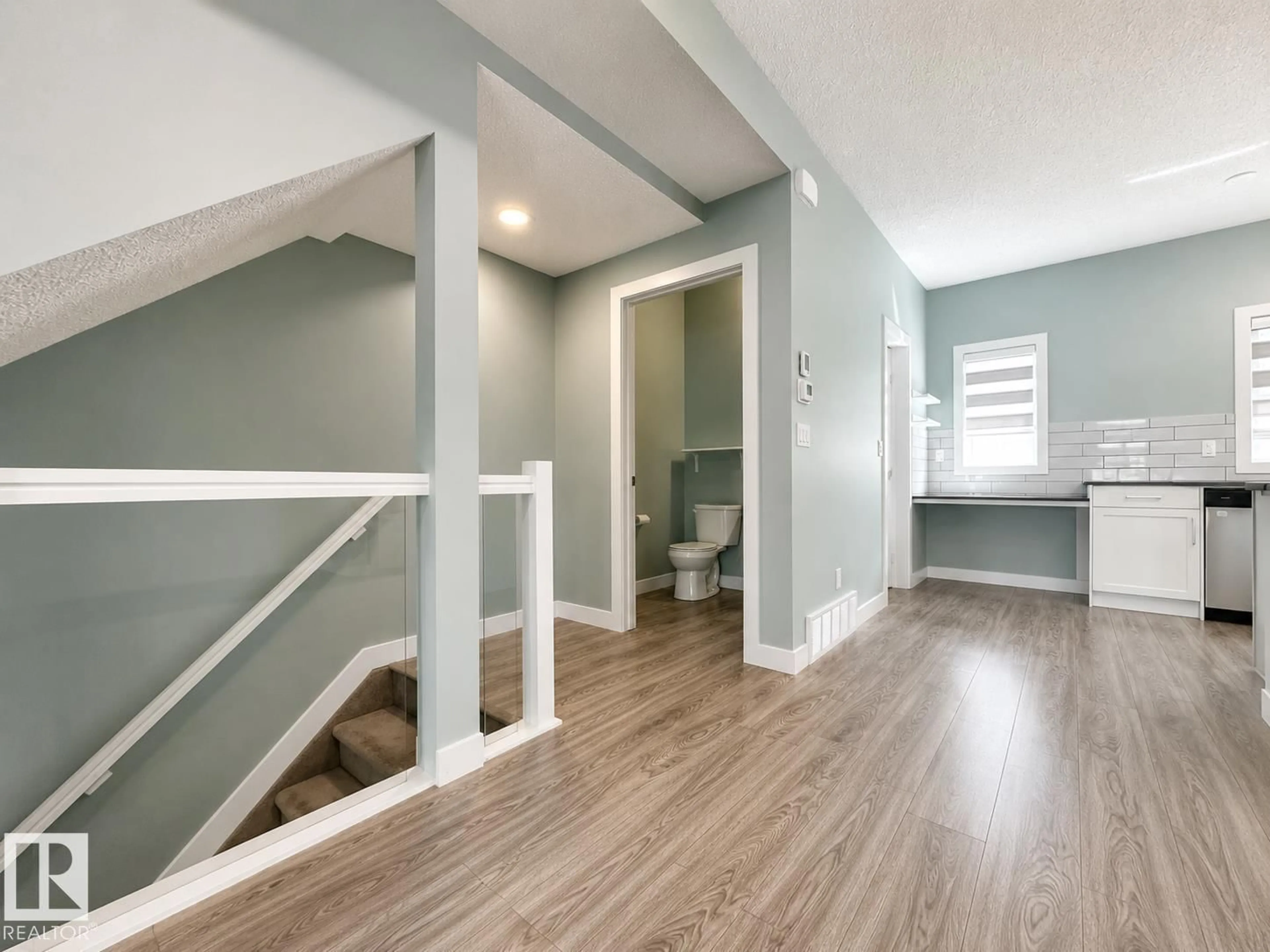 Indoor entryway for 804 - 56 WELSH DR, Edmonton Alberta T6X1Y8