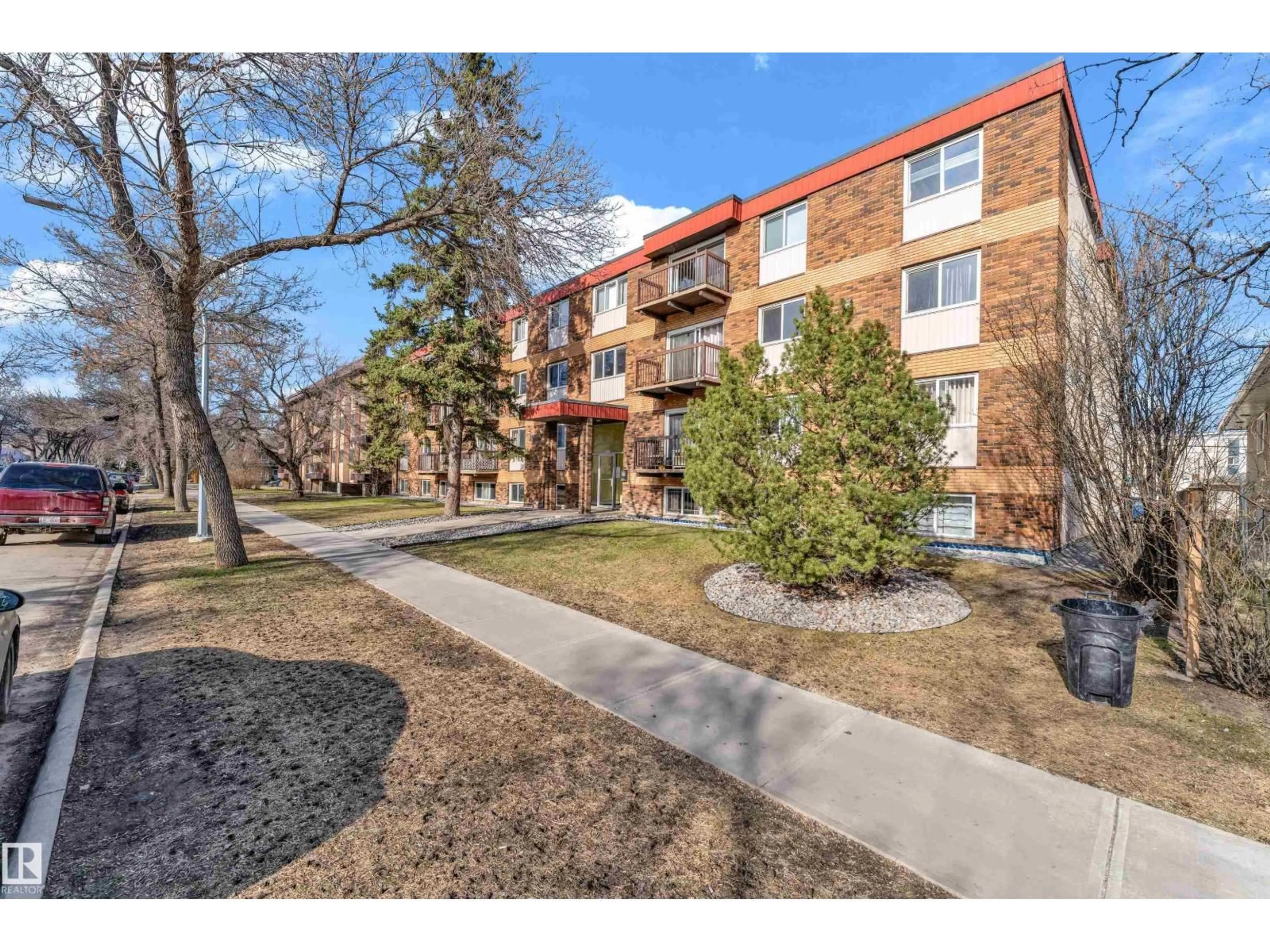 Unknown for 105 - 10725 111ST NW, Edmonton Alberta T5H3G2