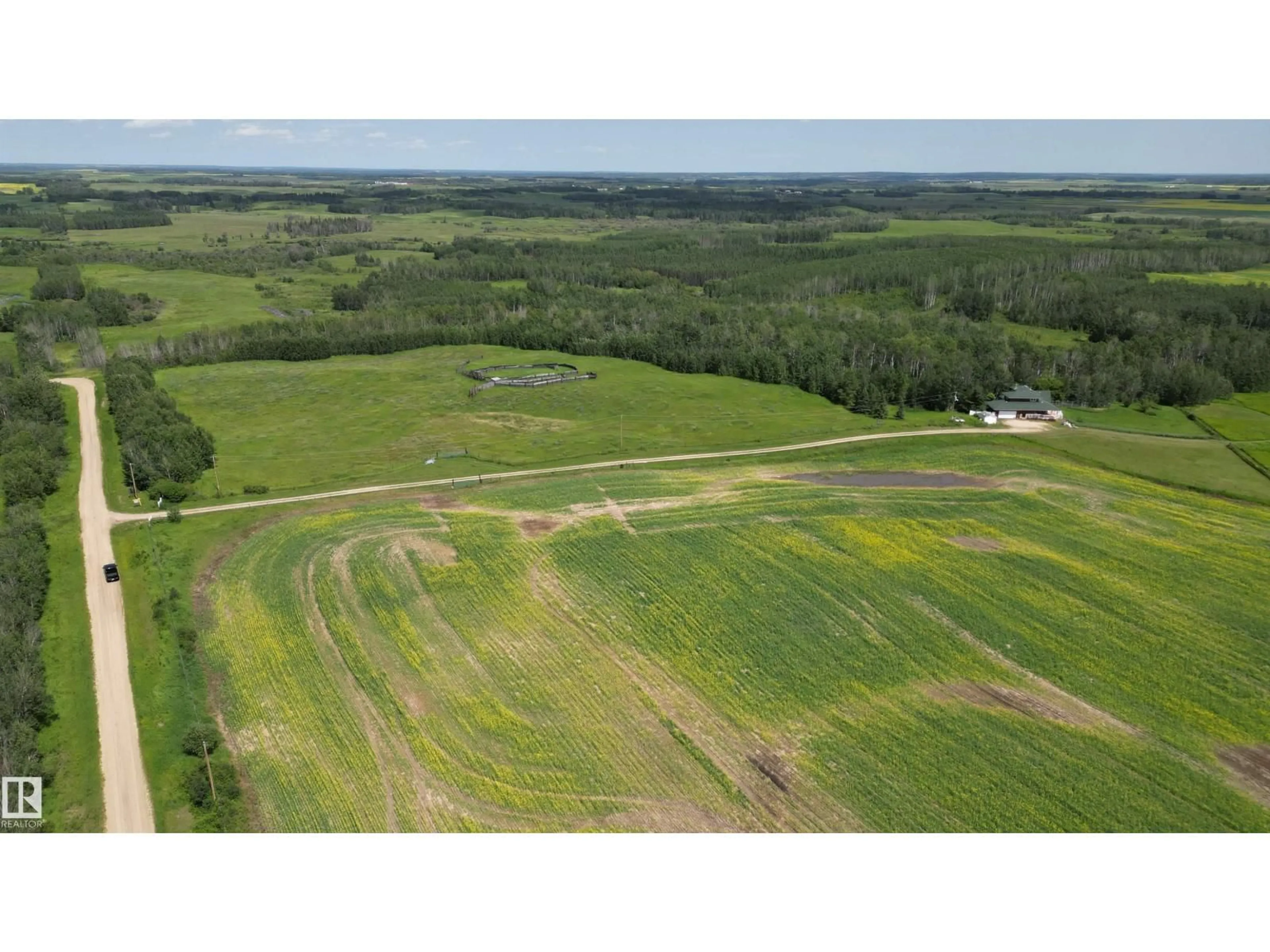A pic from outside/outdoor area/front of a property/back of a property/a pic from drone, unknown for 58113 RGE RD 65, Rural Lac Ste. Anne County Alberta T0E2A0