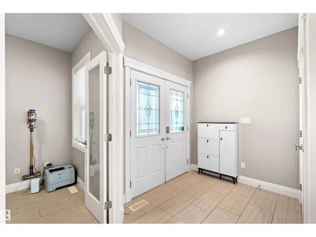 3807 CLAXTON CL, Edmonton 5