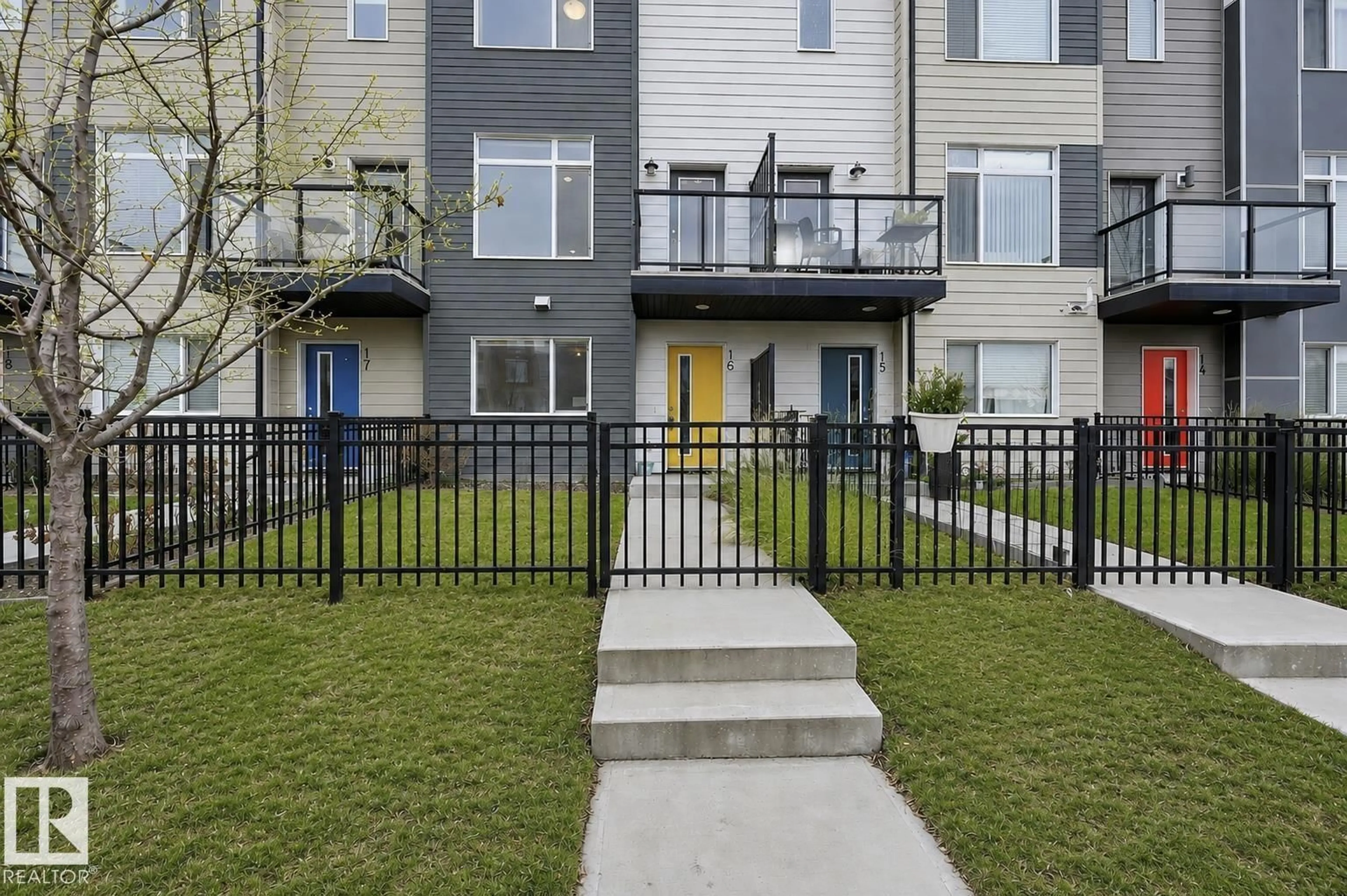 Unknown for 16 WELSH DR, Edmonton Alberta T6X1Y8