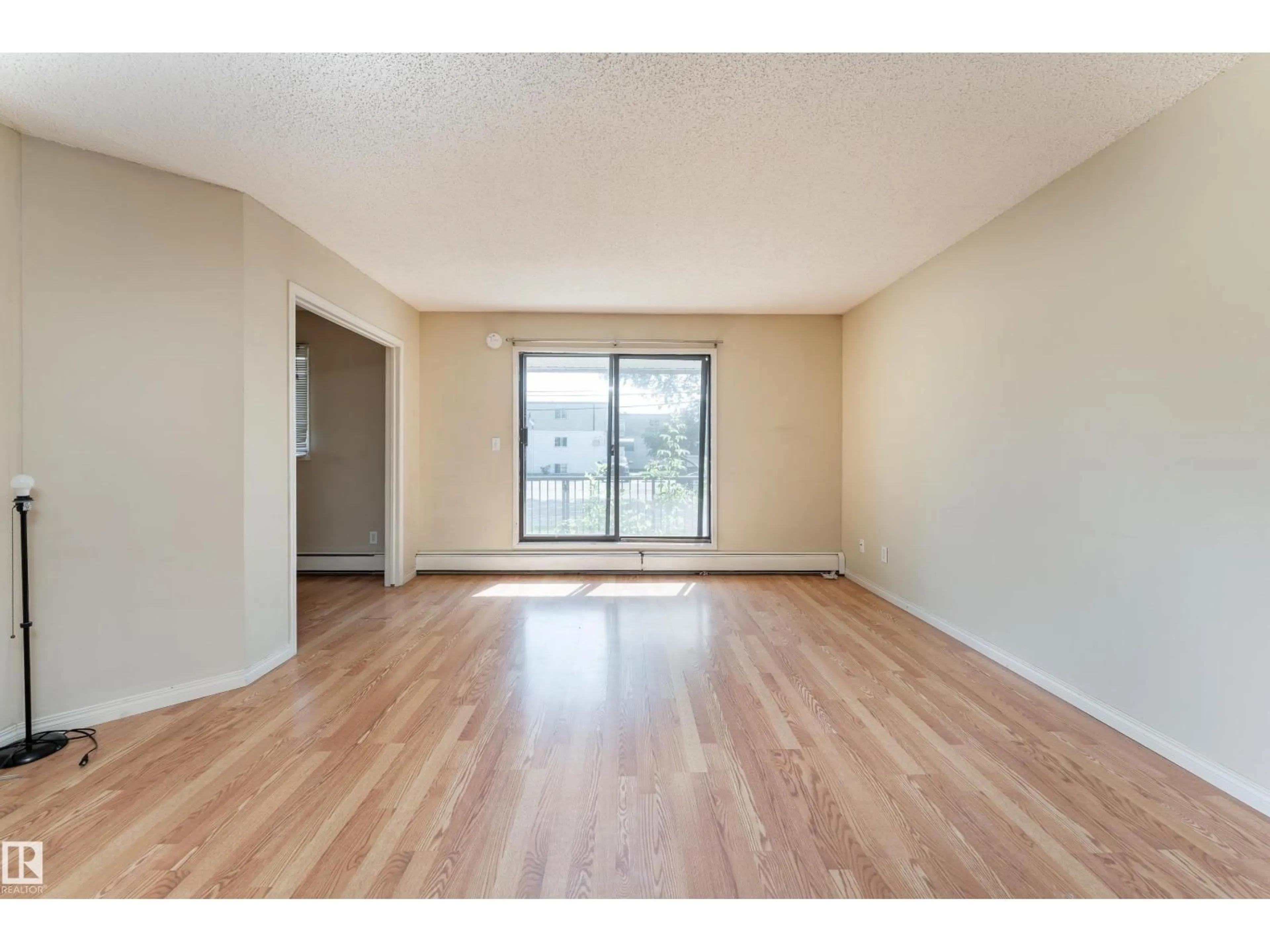 A pic of a room for #2 - 10737 116 ST, Edmonton Alberta T5H3M3